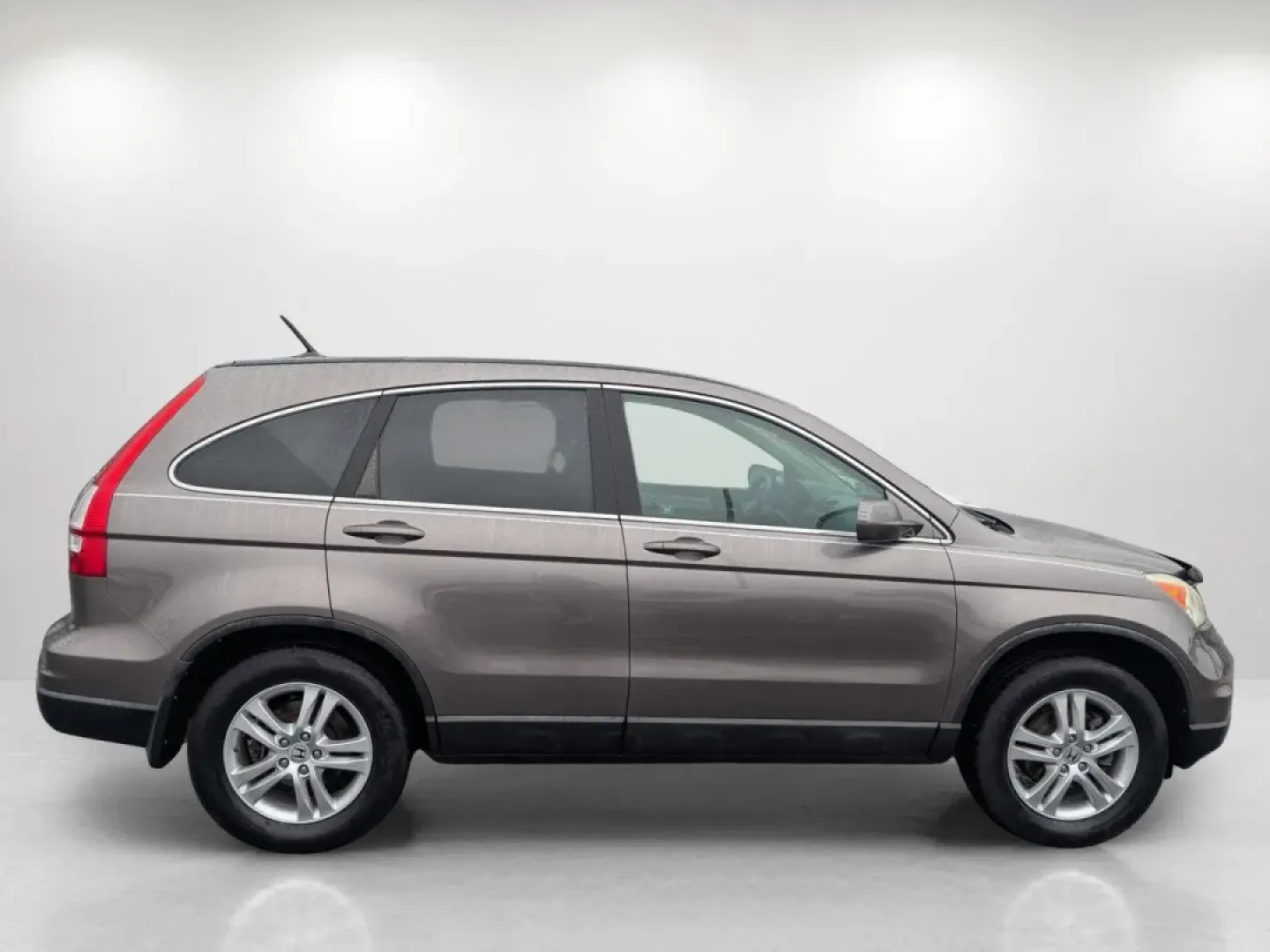 2011 Honda CR-V EX-L (5J6RE4H7XBL) with an Other engine, located at 1430 Gateway Drive, Opelika, AL, 36801, (334) 239-0944, 32.637871, -85.409790 - **Elevate Your Family Adventures with the 2011 Honda CR-V EX-L: Perfect for Every Journey!**<br /> <br /> Are you looking for a reliable vehicle that can keep up with your busy lifestyle? The 2011 Honda CR-V EX-L is the ideal SUV for families, commuters, or anyone seeking weekend adventures. With it - Photo#3