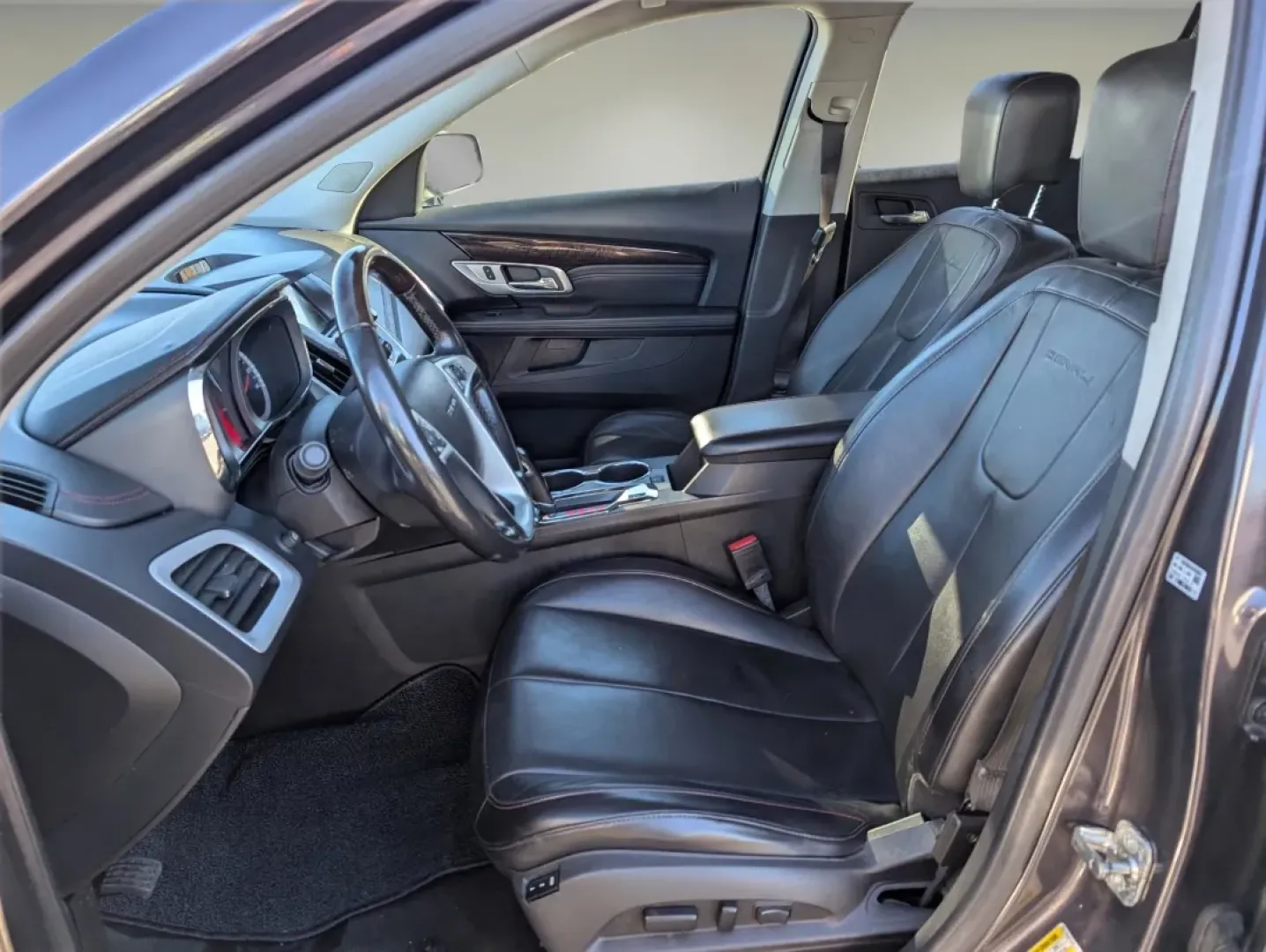 2014 /Jet Black GMC Terrain Denali (2GKFLUE32E6) with an Other engine, located at 1430 Gateway Drive, Opelika, AL, 36801, (334) 239-0944, 32.637871, -85.409790 - **Elevate Your Adventurous Spirit with the 2014 GMC Terrain Denali at Gils Auto!**<br /> <br /> Are you seeking a reliable and stylish vehicle for your next adventure or daily commute? Look no further! The 2014 GMC Terrain Denali is the perfect blend of comfort, capability, and cutting-edge technolo - Photo#9