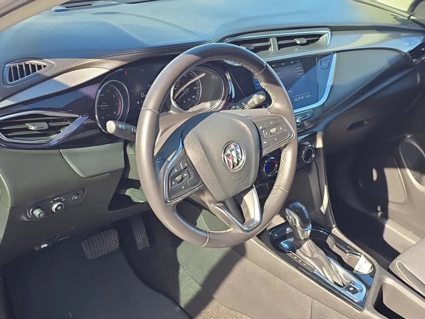 2020 /Ebony with Ebony interior accents Buick Encore GX Preferred (KL4MMBS29LB) with an Other engine, located at 1430 Gateway Drive, Opelika, AL, 36801, (334) 239-0944, 32.637871, -85.409790 - ### Discover Your Next Adventure with the 2020 Buick Encore GX<br /> <br /> Are you ready to elevate your daily commute or embark on weekend adventures? The 2020 Buick Encore GX is the perfect blend of style, comfort, and functionality, making it an ideal choice for both the busy professional and th - Photo#10