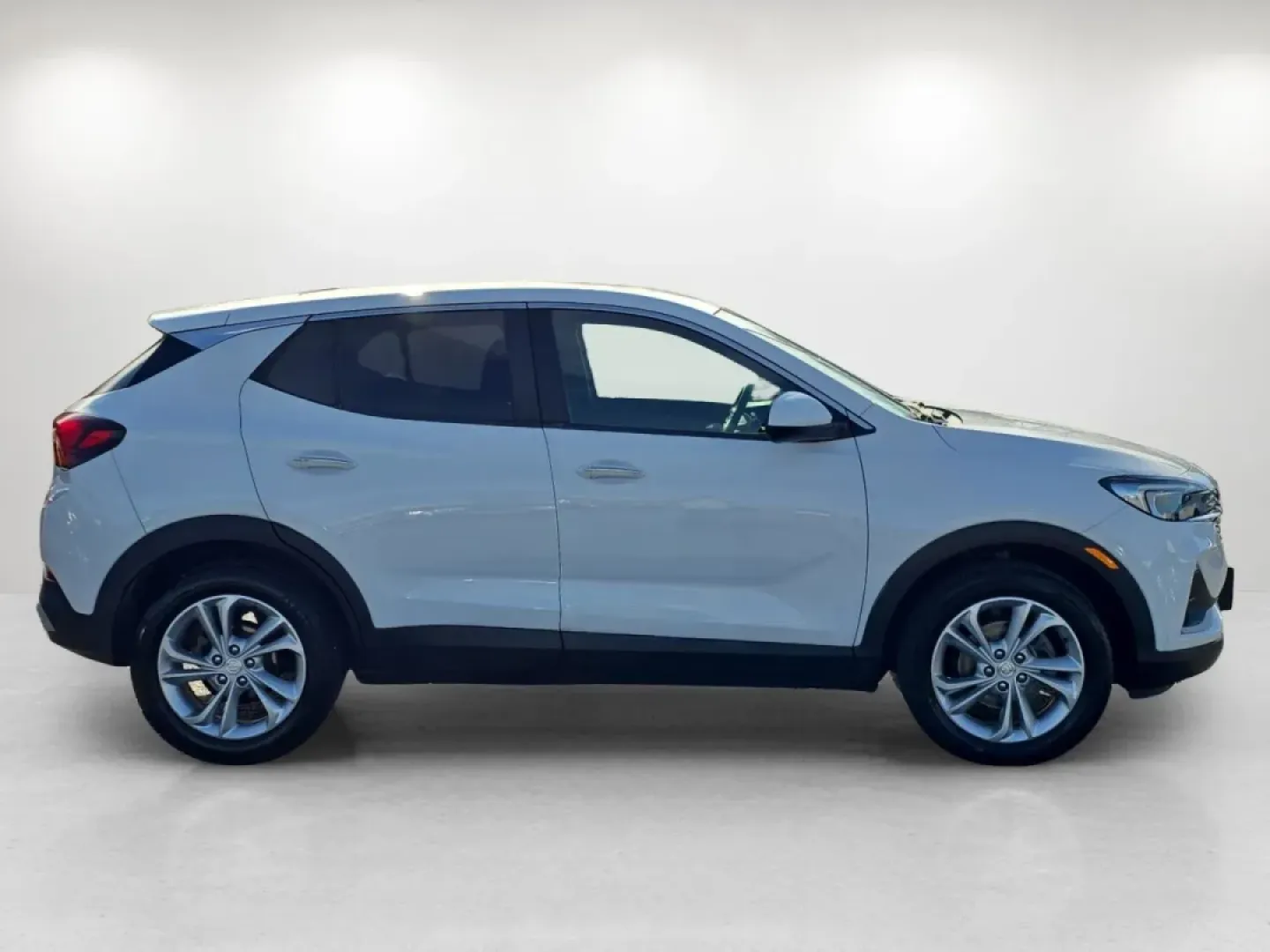 2020 /Ebony with Ebony interior accents Buick Encore GX Preferred (KL4MMBS29LB) with an Other engine, located at 1430 Gateway Drive, Opelika, AL, 36801, (334) 239-0944, 32.637871, -85.409790 - ### Discover Your Next Adventure with the 2020 Buick Encore GX<br /> <br /> Are you ready to elevate your daily commute or embark on weekend adventures? The 2020 Buick Encore GX is the perfect blend of style, comfort, and functionality, making it an ideal choice for both the busy professional and th - Photo#3