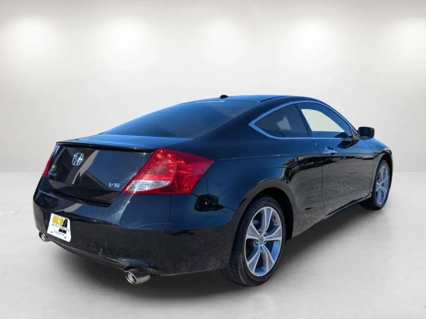 2012 Honda Accord Cpe EX-L (1HGCS2B89CA) with an Other engine, located at 521 Old Farm Lane Rd, Prattville, AL, 36066, (334) 325-1505, 32.482460, -86.416367 - **Experience the Road Like Never Before with the 2012 Honda Accord EX-L Coupe!**<br /> <br /> For those seeking a stylish and reliable vehicle that balances performance and comfort, look no further than the 2012 Honda Accord EX-L Coupe available at Gils Auto in Phenix City, AL. This stunning black c - Photo#4