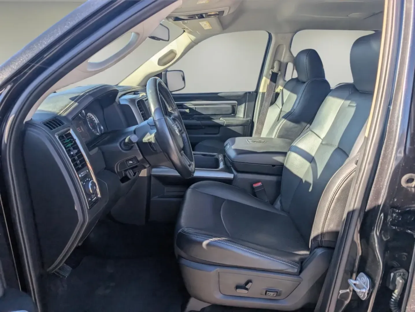 2017 /Black Ram 1500 Night (1C6RR7MT7HS) with an Other engine, located at 3959 U.S. 80 W, Phenix City, AL, 36870, (334) 297-4885, 32.469296, -85.135185 - Discover the perfect blend of power, style, and versatility with this stunning 2017 Ram 1500 Night Edition, ideal for both work and play. Whether you're hauling gear for a weekend adventure or navigating the daily commute, this truck is designed to elevate your lifestyle. With its robust 4WD capabil - Photo#10