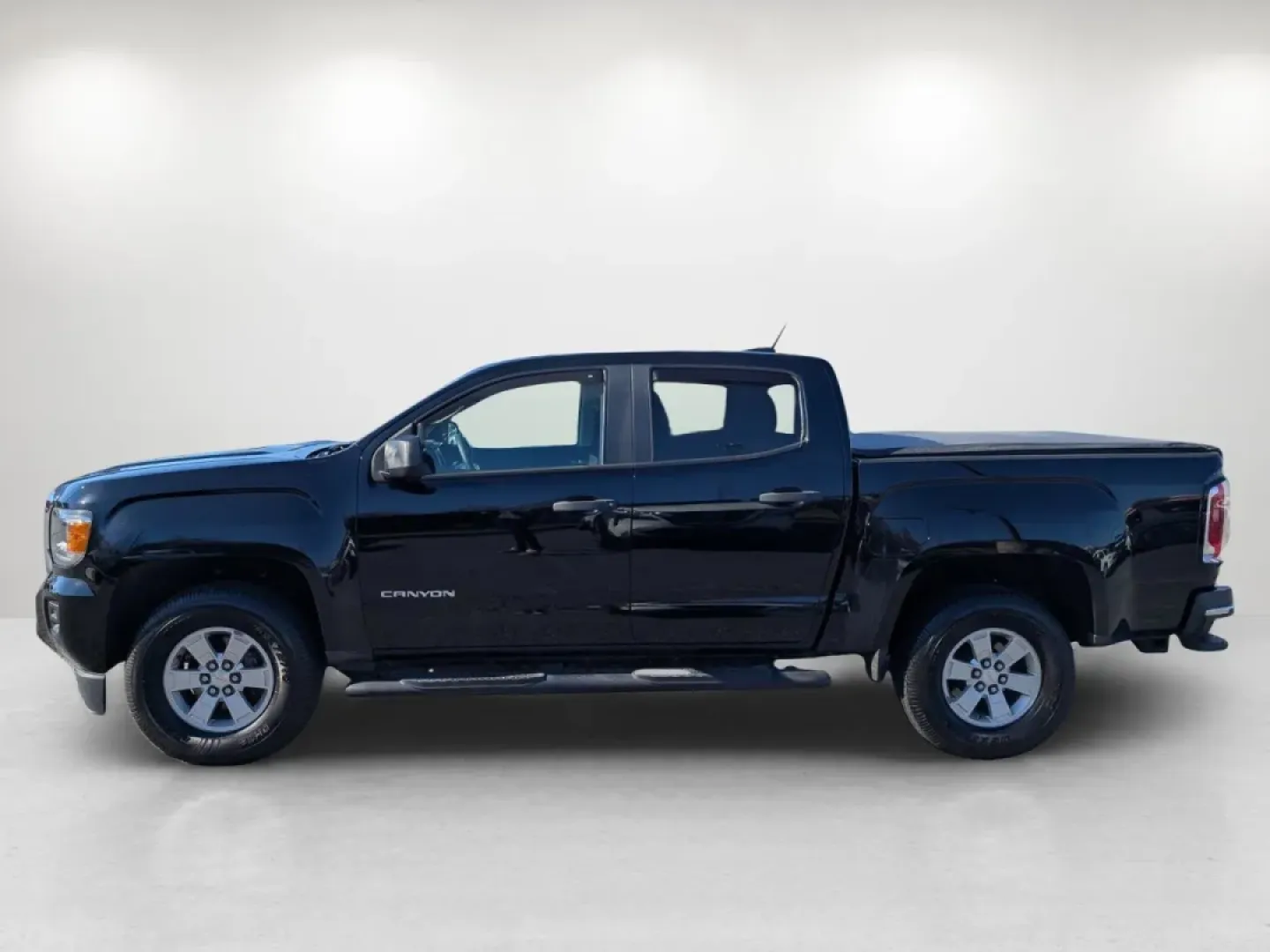 2017 /Jet Black/Dark Ash GMC Canyon 2WD (1GTG5BEA6H1) with an Other engine, located at 1430 Gateway Drive, Opelika, AL, 36801, (334) 239-0944, 32.637871, -85.409790 - **Discover the Perfect Blend of Style and Utility with the 2017 GMC Canyon at Gils Auto in Phenix City, AL!**<br /> <br /> Are you in the market for a versatile pickup that fits seamlessly into your lifestyle? Whether you're a growing family needing space for weekend adventures, a commuter seeking a - Photo#7