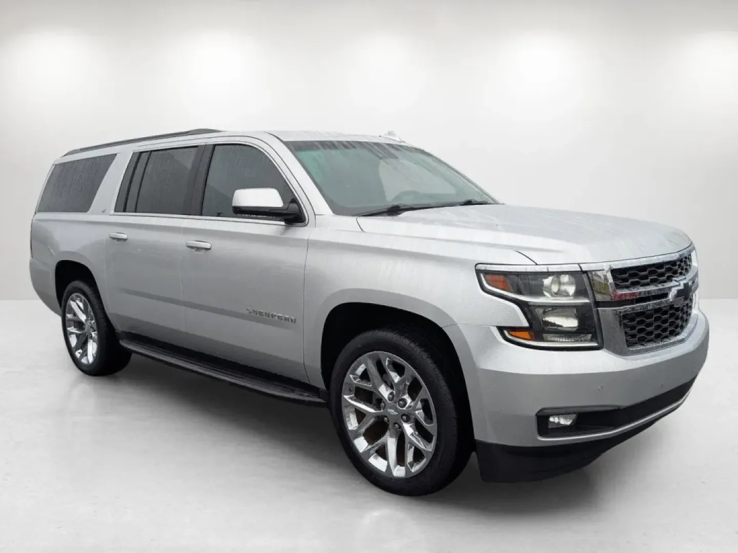 2018 /Jet Black/Dark Ash Chevrolet Suburban LT (1GNSCHKC0JR) with an Other engine, located at 3959 U.S. 80 W, Phenix City, AL, 36870, (334) 297-4885, 32.469296, -85.135185 - Introducing the perfect vehicle for families on the go, weekend adventurers, or anyone seeking the ultimate blend of style and functionality: the 2018 Chevrolet Suburban LT! With room for up to eight passengers, this versatile SUV is designed to accommodate your lifestyle, whether you're navigating - Photo#3