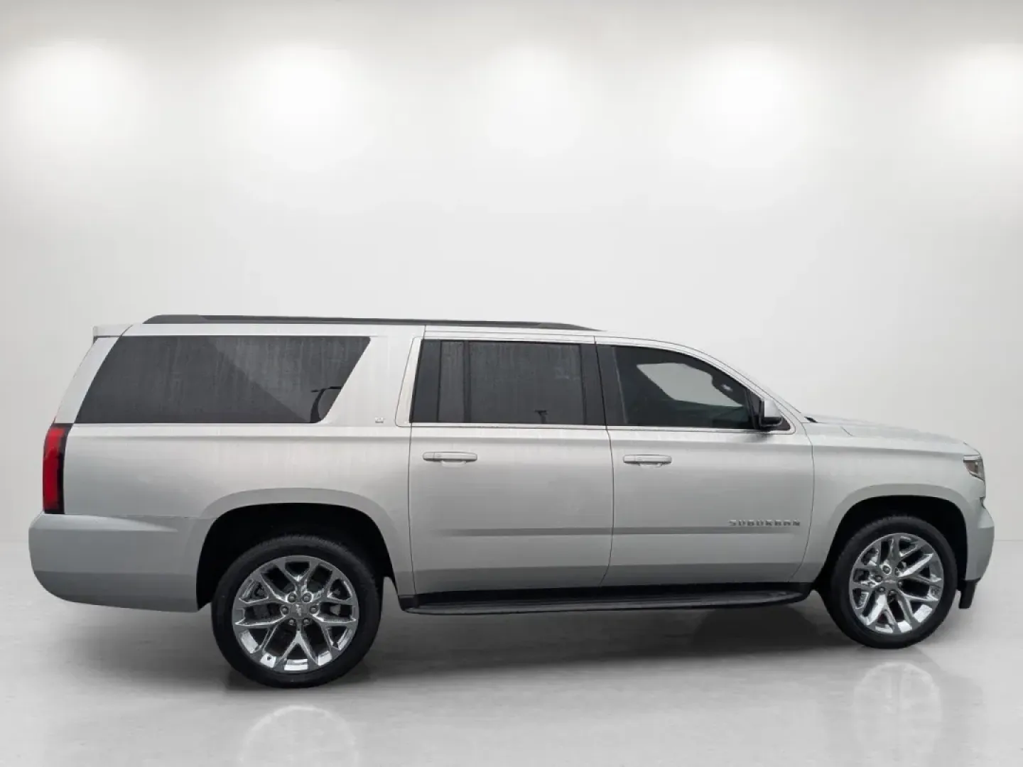 2018 /Jet Black/Dark Ash Chevrolet Suburban LT (1GNSCHKC0JR) with an Other engine, located at 3959 U.S. 80 W, Phenix City, AL, 36870, (334) 297-4885, 32.469296, -85.135185 - Introducing the perfect vehicle for families on the go, weekend adventurers, or anyone seeking the ultimate blend of style and functionality: the 2018 Chevrolet Suburban LT! With room for up to eight passengers, this versatile SUV is designed to accommodate your lifestyle, whether you're navigating - Photo#4