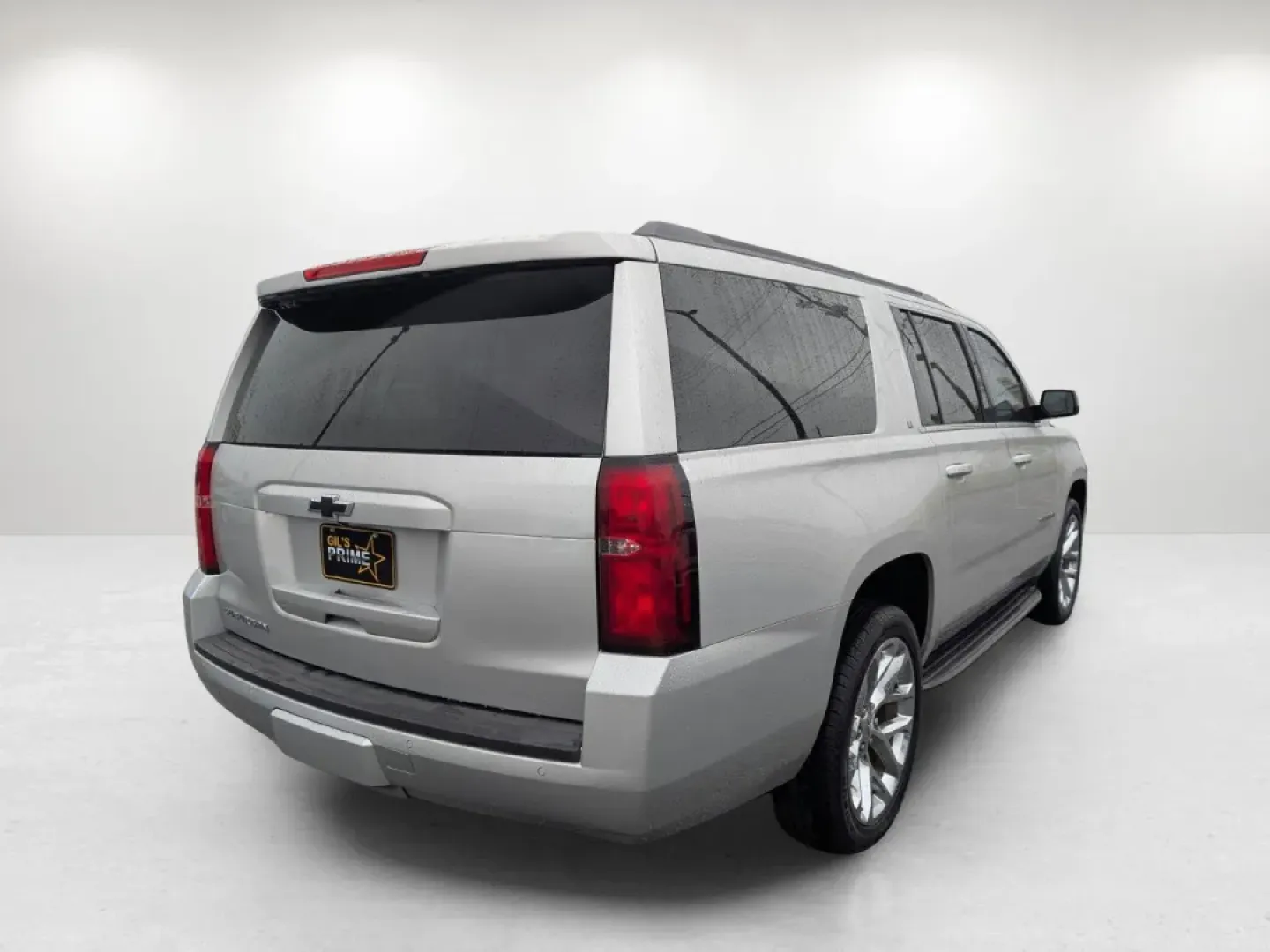 2018 /Jet Black/Dark Ash Chevrolet Suburban LT (1GNSCHKC0JR) with an Other engine, located at 3959 U.S. 80 W, Phenix City, AL, 36870, (334) 297-4885, 32.469296, -85.135185 - Introducing the perfect vehicle for families on the go, weekend adventurers, or anyone seeking the ultimate blend of style and functionality: the 2018 Chevrolet Suburban LT! With room for up to eight passengers, this versatile SUV is designed to accommodate your lifestyle, whether you're navigating - Photo#5