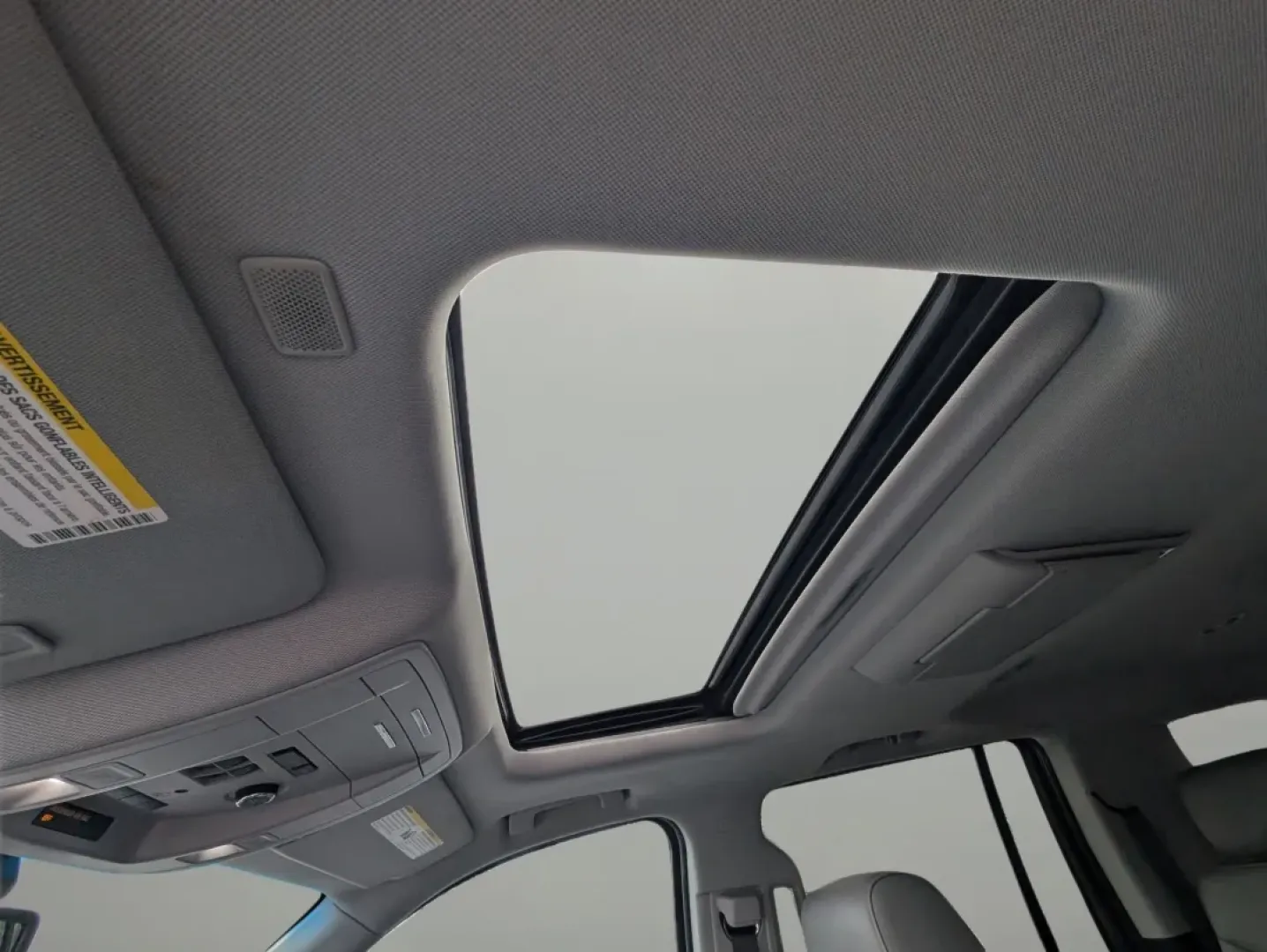 2018 /Jet Black/Dark Ash Chevrolet Suburban LT (1GNSCHKC0JR) with an Other engine, located at 3959 U.S. 80 W, Phenix City, AL, 36870, (334) 297-4885, 32.469296, -85.135185 - Introducing the perfect vehicle for families on the go, weekend adventurers, or anyone seeking the ultimate blend of style and functionality: the 2018 Chevrolet Suburban LT! With room for up to eight passengers, this versatile SUV is designed to accommodate your lifestyle, whether you're navigating - Photo#17