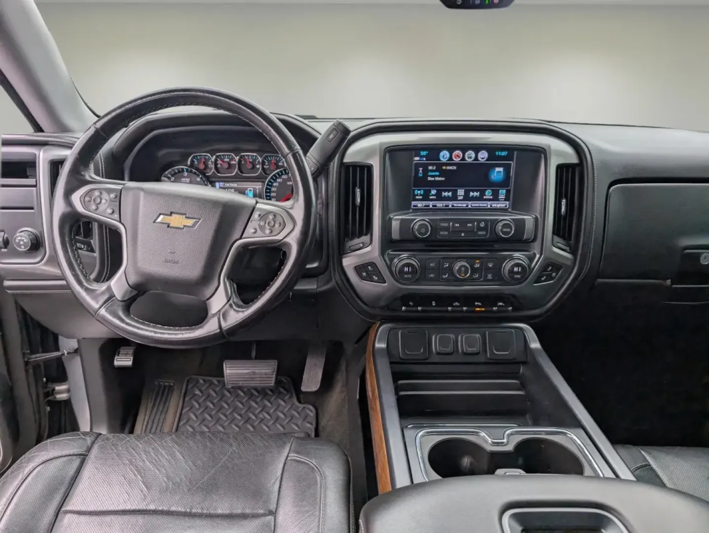 2017 /Jet Black Chevrolet Silverado 1500 LTZ (3GCPCSEC5HG) with an Other engine, located at 5115 14th Ave., Columbus, GA, 31904, (706) 323-0345, 32.511494, -84.971046 - **Adventure Awaits: Own the 2017 Chevrolet Silverado 1500 LTZ at Gils Auto in Phenix City, AL!**<br /> <br /> Are you ready to elevate your lifestyle with a vehicle that combines rugged capability with everyday comfort? The 2017 Chevrolet Silverado 1500 LTZ is the perfect companion for weekend adven - Photo#11