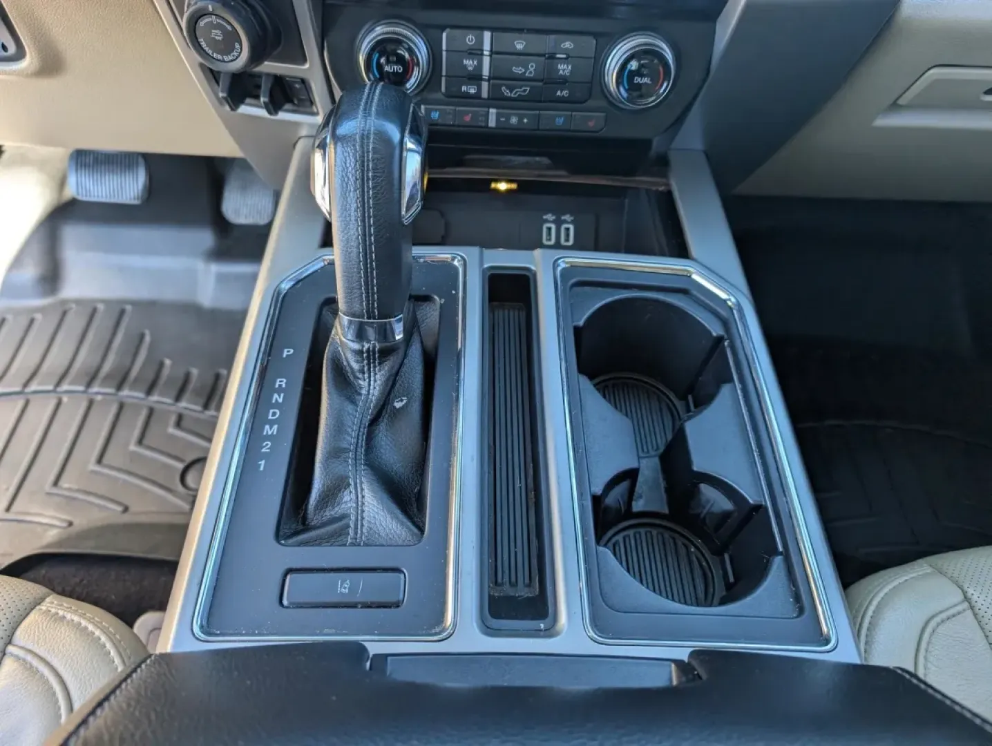 2016 Ford F-150 Lariat (1FTEW1EG7GF) with an Other engine, located at 5115 14th Ave., Columbus, GA, 31904, (706) 323-0345, 32.511494, -84.971046 - Experience the thrill of adventure with the 2016 Ford F-150, available now at Gils Auto in Phenix City, AL! This robust and versatile pickup truck is perfect for weekend adventures or everyday errands. Whether you're hauling gear for a family camping trip or navigating your daily commute, the F-150' - Photo#12