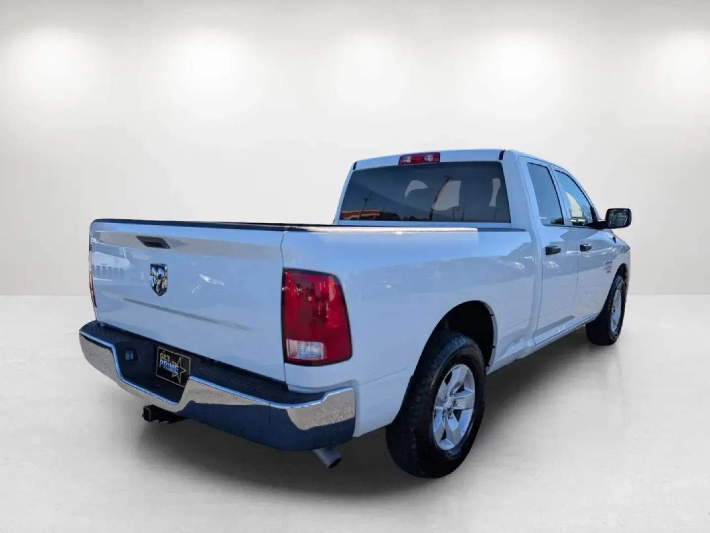 2022 /Diesel Gray/Black Ram 1500 Tradesman (1C6RR6FG3NS) with an Other engine, located at 7000 Northlake Connector, Columbus, GA, 31904, (706) 987-8085, 32.524975, -84.978134 - **Experience Adventure and Versatility with the 2022 Ram 1500 Tradesman at Gils Auto Your Trusted Buy Here Pay Here Dealership in Phenix City, AL!**<br /> <br /> If you're looking for a reliable truck that can handle your daily commutes, weekend getaways, or even the demands of a growing family, th - Photo#4