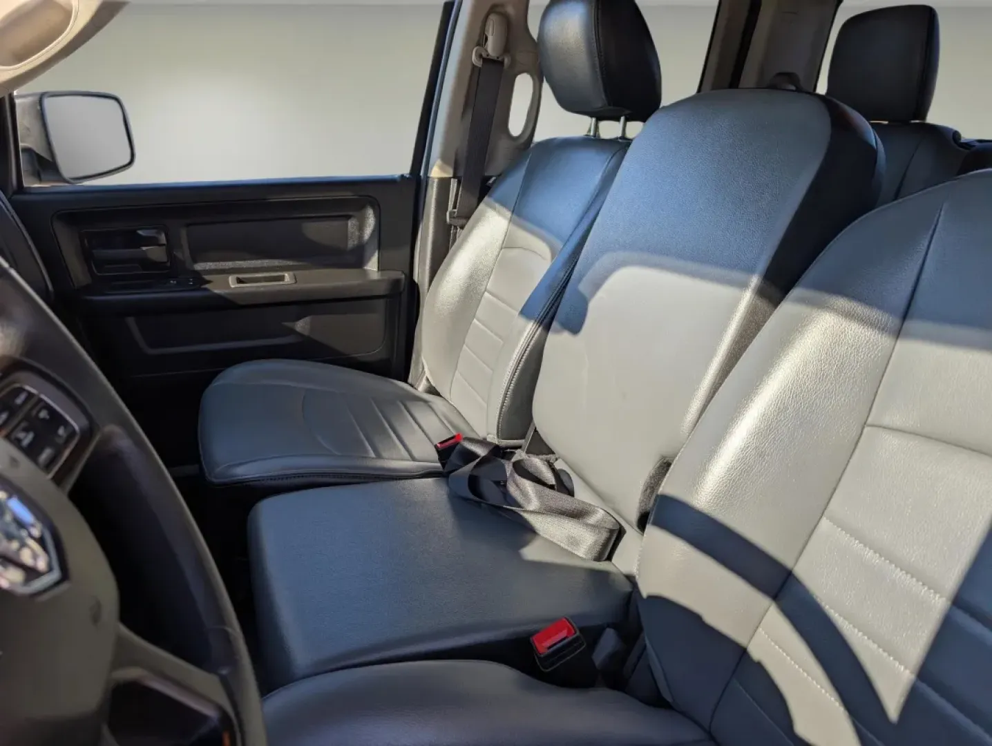 2022 /Diesel Gray/Black Ram 1500 Tradesman (1C6RR6FG3NS) with an Other engine, located at 7000 Northlake Connector, Columbus, GA, 31904, (706) 987-8085, 32.524975, -84.978134 - **Experience Adventure and Versatility with the 2022 Ram 1500 Tradesman at Gils Auto Your Trusted Buy Here Pay Here Dealership in Phenix City, AL!**<br /> <br /> If you're looking for a reliable truck that can handle your daily commutes, weekend getaways, or even the demands of a growing family, th - Photo#9