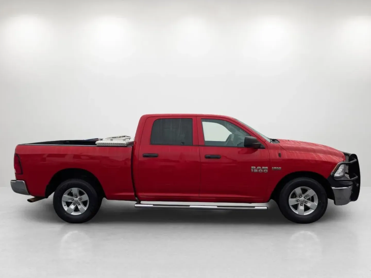 2017 /Diesel Gray/Black Ram 1500 Tradesman (1C6RR6ST4HS) with an Other engine, located at 1430 Gateway Drive, Opelika, AL, 36801, (334) 239-0944, 32.637871, -85.409790 - **Unleash Your Adventurous Spirit with this 2017 Ram 1500 Tradesman Crew Cab!**<br /> <br /> Looking for a vehicle that can accommodate your busy lifestyle while ensuring powerful performance? The 2017 Ram 1500 Tradesman Crew Cab is perfect for those weekend adventures, whether you're hauling gear f - Photo#3