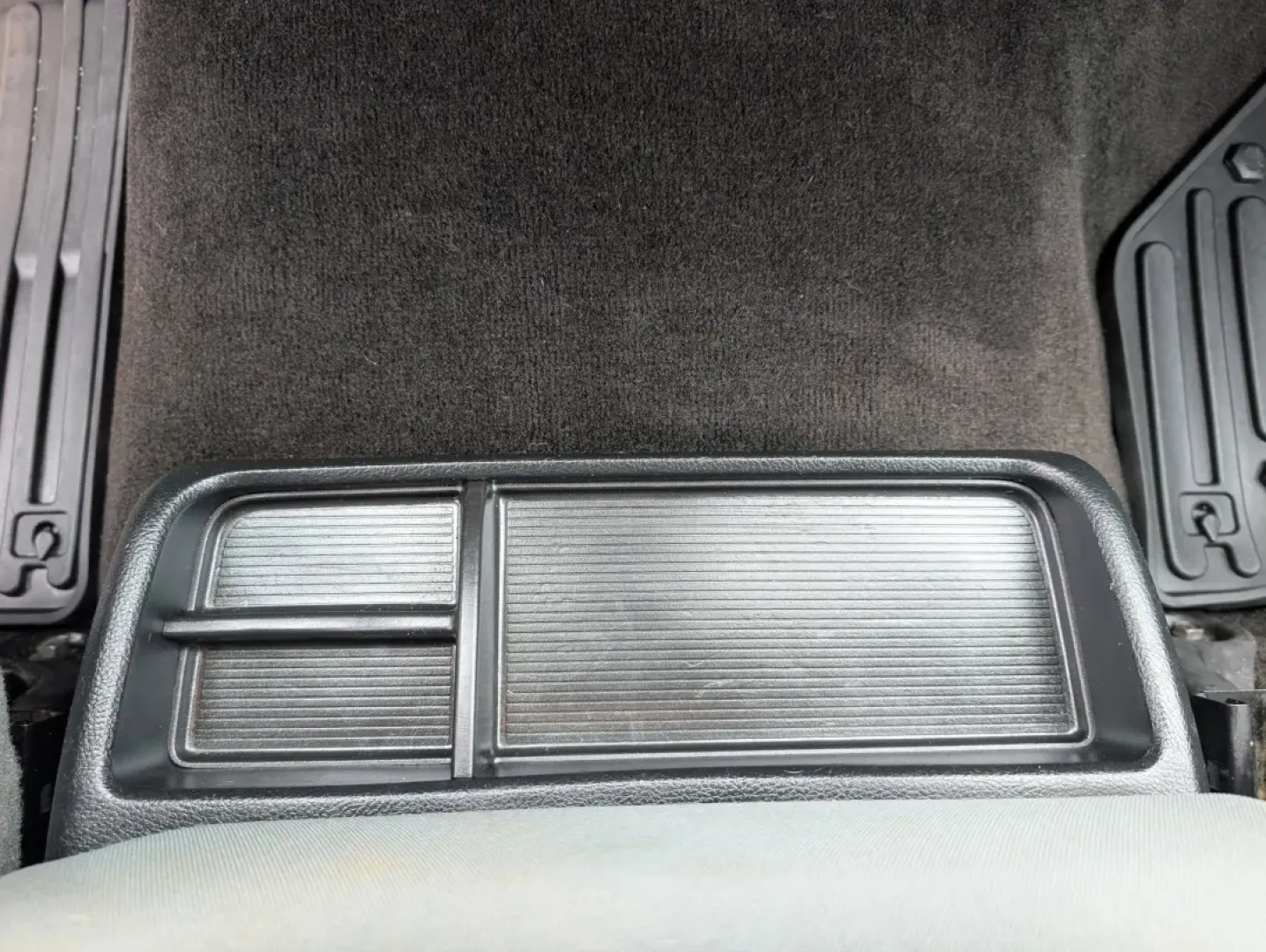 2017 /Diesel Gray/Black Ram 1500 Tradesman (1C6RR6ST4HS) with an Other engine, located at 1430 Gateway Drive, Opelika, AL, 36801, (334) 239-0944, 32.637871, -85.409790 - **Unleash Your Adventurous Spirit with this 2017 Ram 1500 Tradesman Crew Cab!**<br /> <br /> Looking for a vehicle that can accommodate your busy lifestyle while ensuring powerful performance? The 2017 Ram 1500 Tradesman Crew Cab is perfect for those weekend adventures, whether you're hauling gear f - Photo#13