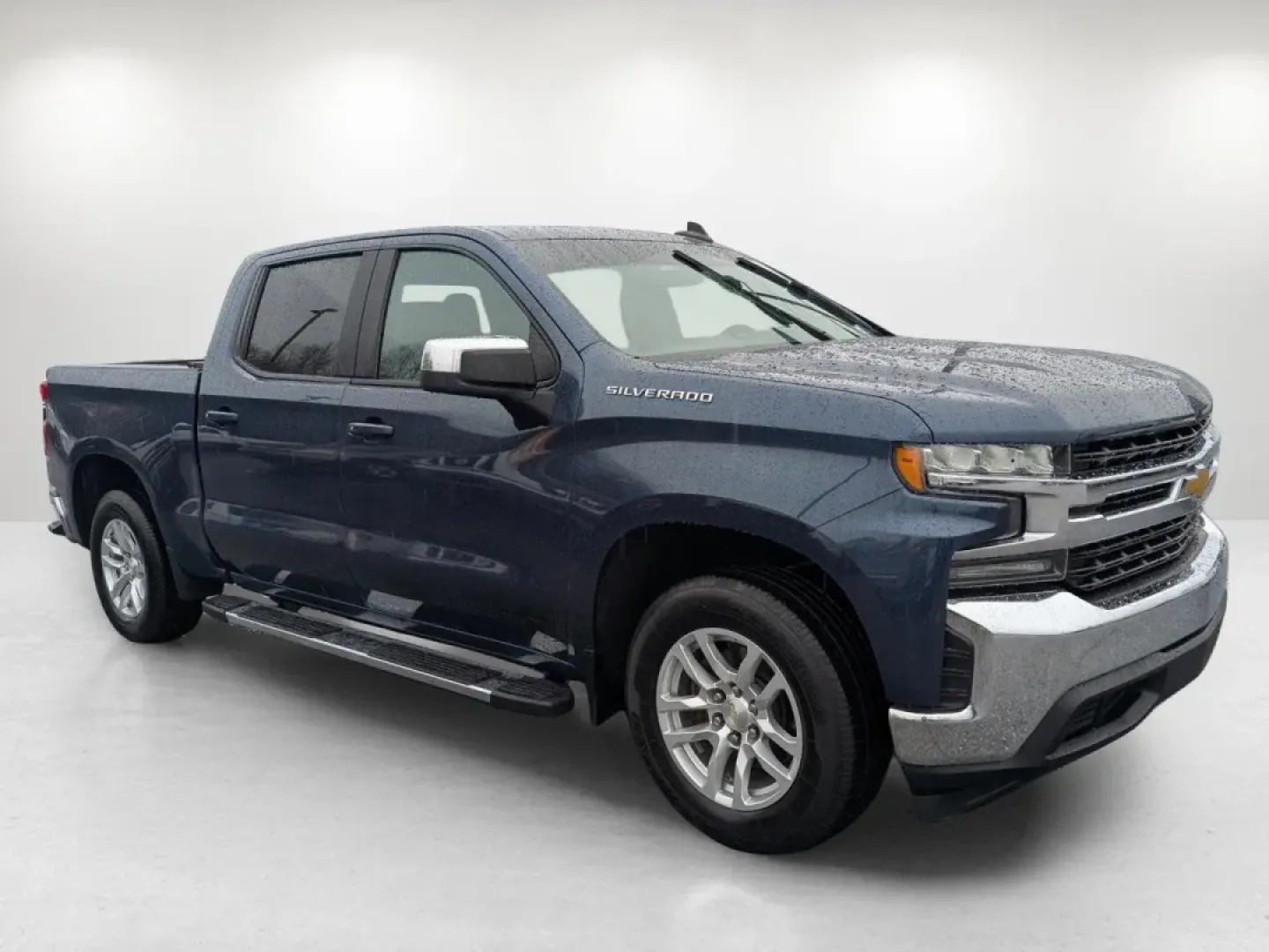 2019 /Jet Black Chevrolet Silverado 1500 LT (1GCPWCEDXKZ) with an Other engine, located at 1430 Gateway Drive, Opelika, AL, 36801, (334) 239-0944, 32.637871, -85.409790 - **Explore New Adventures with the 2019 Chevrolet Silverado 1500 LT at Gils Auto in Phenix City, AL!**<br /> <br /> If you're looking to elevate your lifestyle with a robust and versatile pickup, look no further than the 2019 Chevrolet Silverado 1500 LT. Whether you're commuting to work, heading out - Photo#2