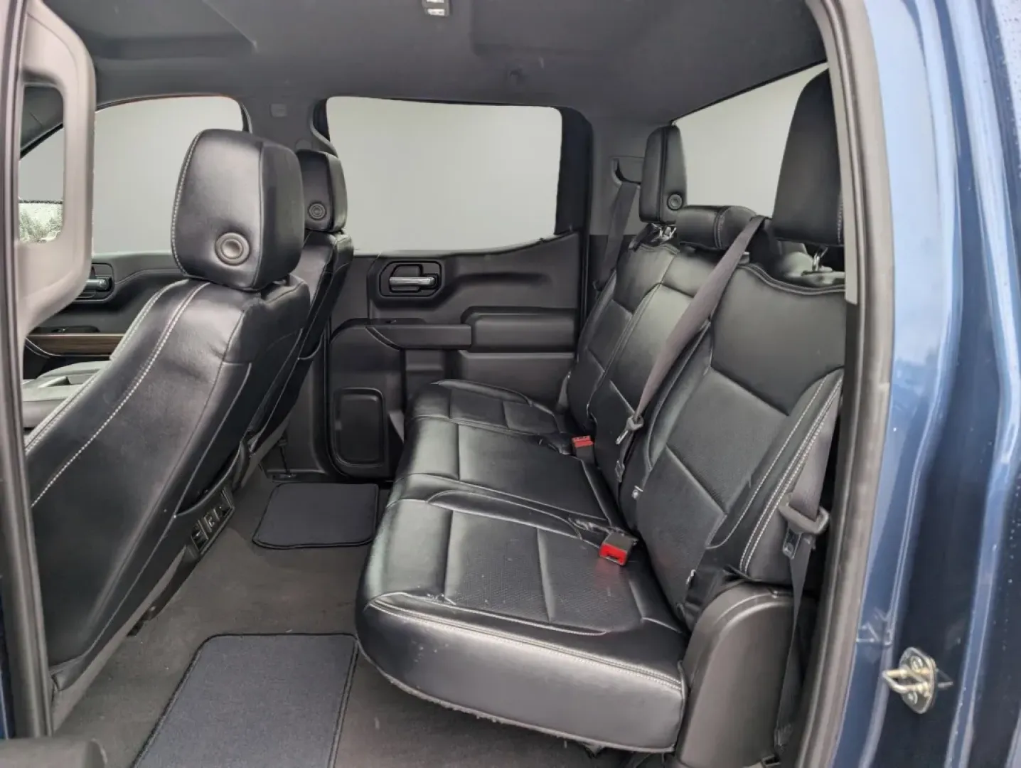 2019 /Jet Black Chevrolet Silverado 1500 LT (1GCPWCEDXKZ) with an Other engine, located at 1430 Gateway Drive, Opelika, AL, 36801, (334) 239-0944, 32.637871, -85.409790 - **Explore New Adventures with the 2019 Chevrolet Silverado 1500 LT at Gils Auto in Phenix City, AL!**<br /> <br /> If you're looking to elevate your lifestyle with a robust and versatile pickup, look no further than the 2019 Chevrolet Silverado 1500 LT. Whether you're commuting to work, heading out - Photo#11