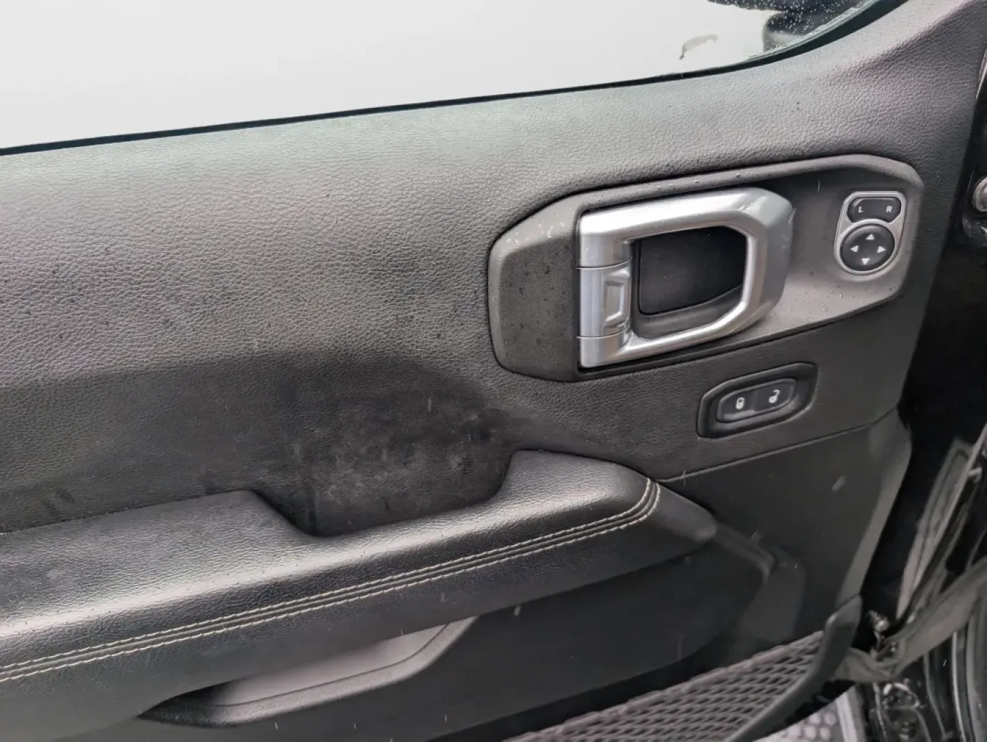 2021 /Dark Saddle/Black Jeep Wrangler Unlimited Sahara (1C4HJXEN2MW) with an Other engine, located at 804 22nd Ave, Phenix City, AL, 36870, (334) 297-1860, 32.484749, -85.024475 - **Adventure Awaits: Own the 2021 Jeep Wrangler Unlimited Sahara in Phenix City, AL!**<br /> <br /> Are you ready to embrace the great outdoors or simply elevate your daily commute? The 2021 Jeep Wrangler Unlimited Sahara is designed for those who crave adventure and desire a vehicle that embodies ve - Photo#8