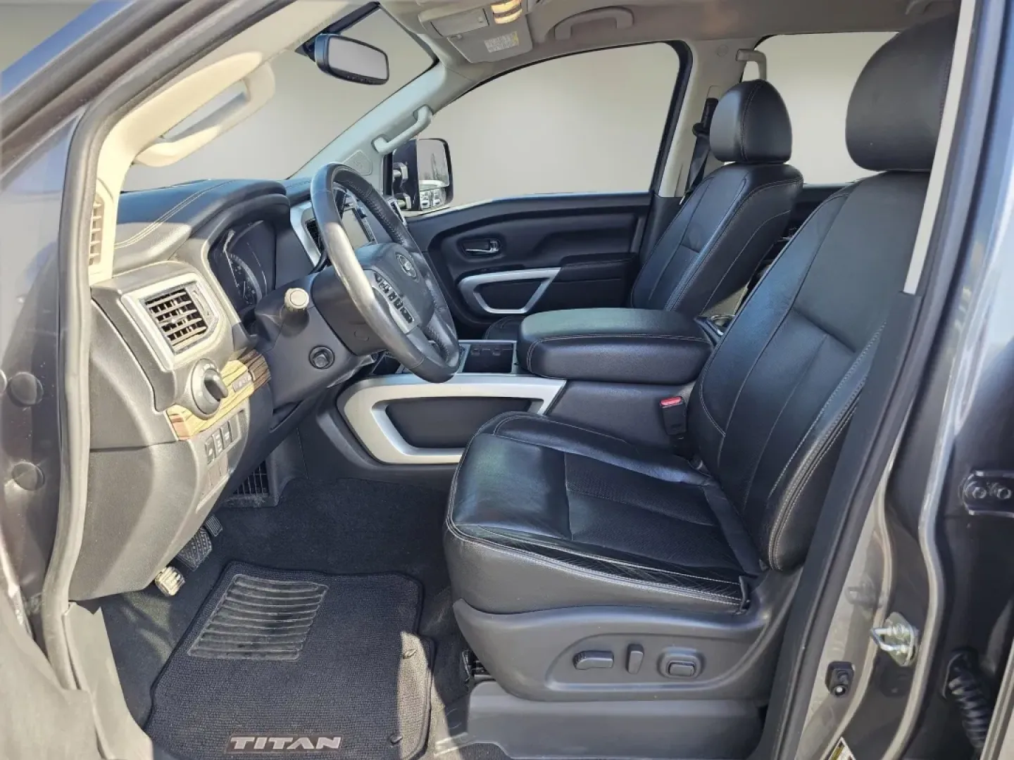 2017 /Black Nissan Titan XD SL (1N6AA1F43HN) with an Other engine, located at 3959 U.S. 80 W, Phenix City, AL, 36870, (334) 297-4885, 32.469296, -85.135185 - **Adventure Awaits with the 2017 Nissan Titan XD Crew Cab SL Your Perfect Partner for Work and Play!**<br /> <br /> If you're looking for a vehicle that can handle your active lifestyle while providing comfort and style, look no further than the 2017 Nissan Titan XD Crew Cab SL. This rugged yet ref - Photo#10