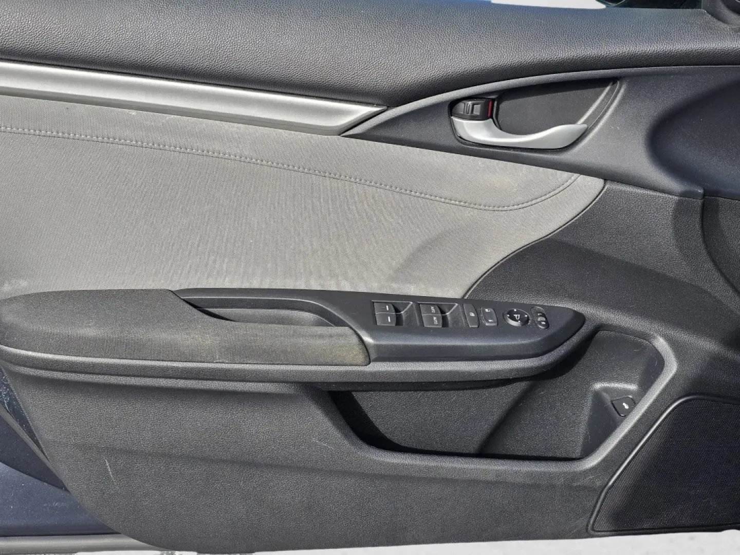 2016 Honda Civic Sedan EX-T (19XFC1F33GE) with an Other engine, located at 5115 14th Ave., Columbus, GA, 31904, (706) 323-0345, 32.511494, -84.971046 - **Embrace Adventure in a 2016 Honda Civic Sedan EX-T Perfect for Road Trips and Daily Commutes!**<br /> <br /> Are you ready to elevate your driving experience? Whether you're commuting to work, running errands around Phenix City, or planning a weekend getaway, the 2016 Honda Civic Sedan EX-T is th - Photo#8