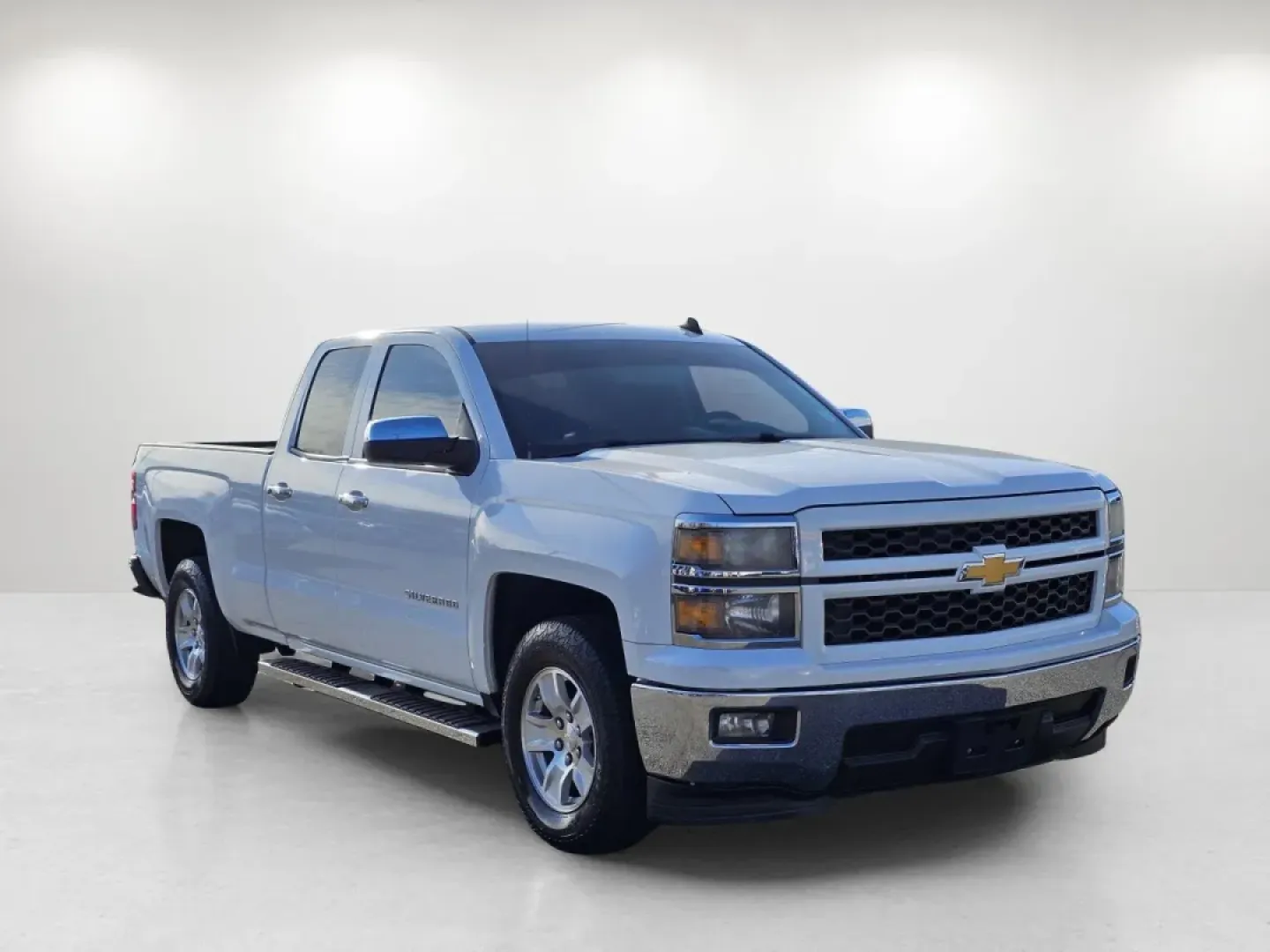 2014 /Jet Black Chevrolet Silverado 1500 LT (1GCRCREC2EZ) with an Other engine, located at 5115 14th Ave., Columbus, GA, 31904, (706) 323-0345, 32.511494, -84.971046 - Discover adventure and reliability with the 2014 Chevrolet Silverado 1500 LT, available now at Gils Auto in Phenix City, AL. This rugged and versatile pickup is perfect for those who lead an active lifestyle-whether you're hauling gear for a weekend camping trip, working on a construction site, or s - Photo#2