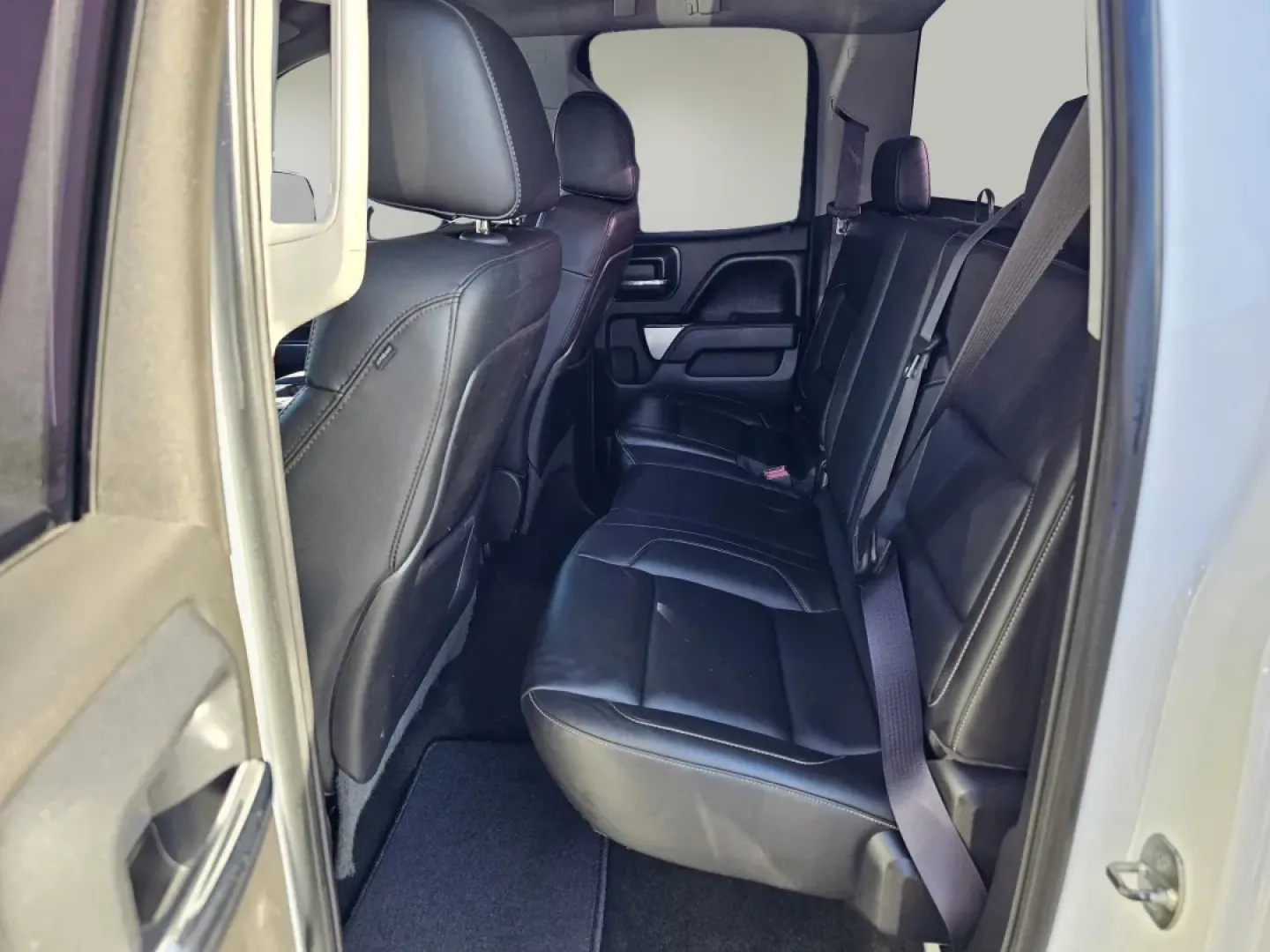 2014 /Jet Black Chevrolet Silverado 1500 LT (1GCRCREC2EZ) with an Other engine, located at 5115 14th Ave., Columbus, GA, 31904, (706) 323-0345, 32.511494, -84.971046 - Discover adventure and reliability with the 2014 Chevrolet Silverado 1500 LT, available now at Gils Auto in Phenix City, AL. This rugged and versatile pickup is perfect for those who lead an active lifestyle-whether you're hauling gear for a weekend camping trip, working on a construction site, or s - Photo#14