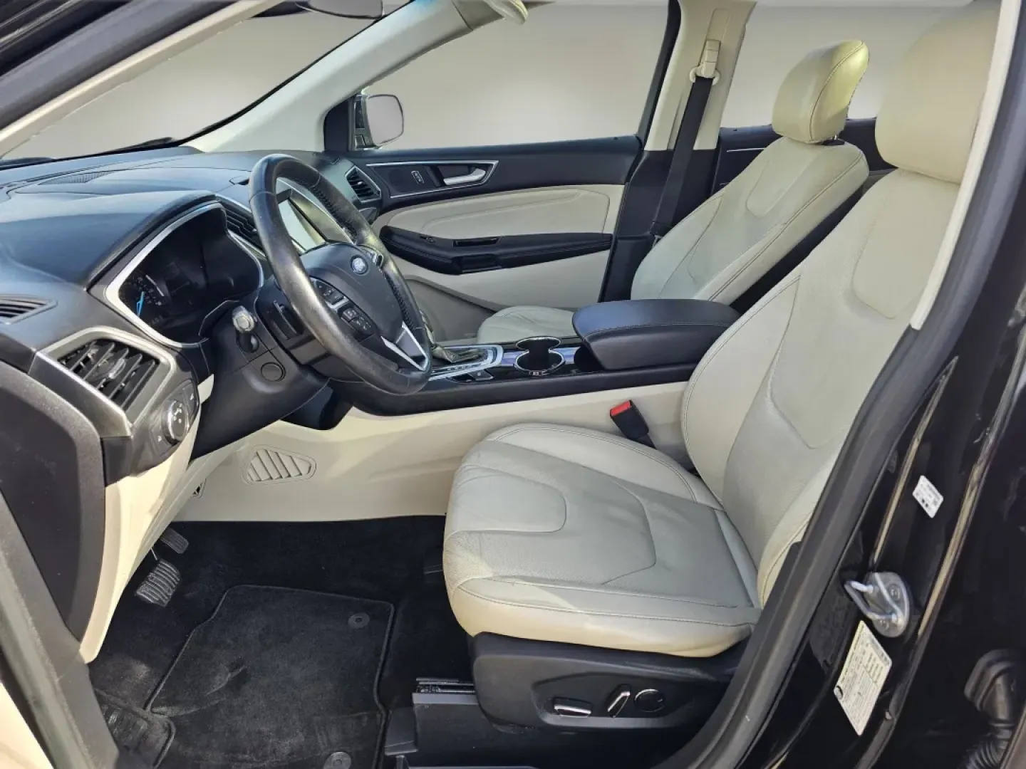 2016 Ford Edge Titanium (2FMPK3K88GB) with an Other engine, located at 521 Old Farm Lane Rd, Prattville, AL, 36066, (334) 325-1505, 32.482460, -86.416367 - ### Elevate Your Everyday with the 2016 Ford Edge Titanium at Gils Auto - Phenix City<br /> <br /> Are you in the market for a versatile SUV that caters to your family's needs, makes daily commutes a breeze, and is ready for weekend adventures? Look no further than this stunning 2016 Ford Edge Titan - Photo#9