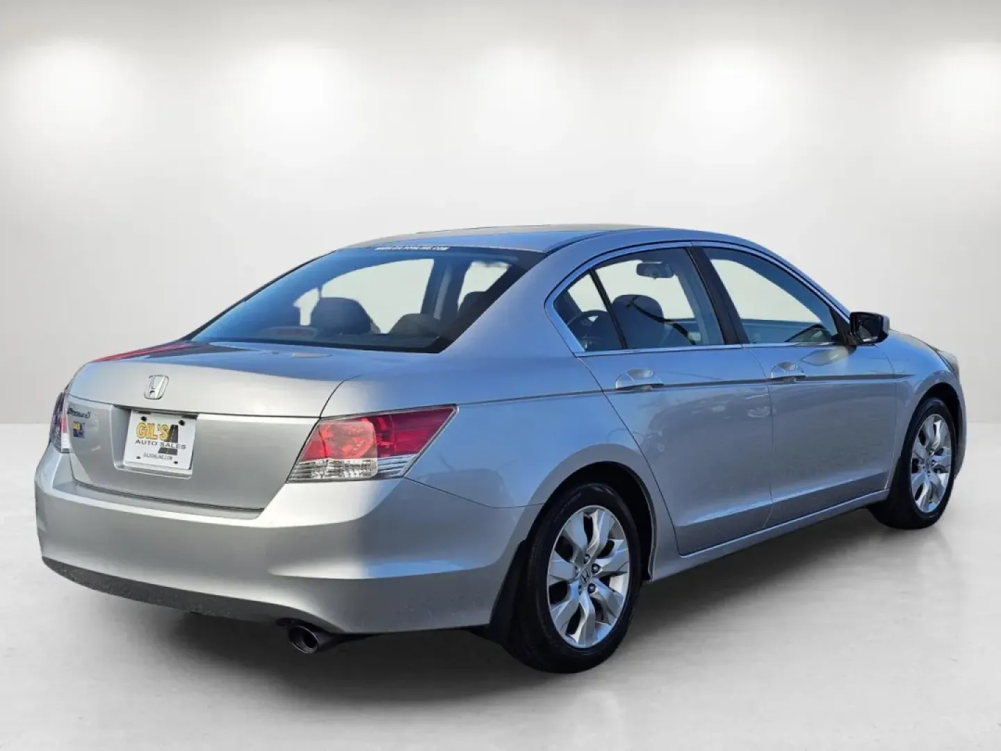 2010 Honda Accord Sdn EX (1HGCP2F70AA) with an Other engine, located at 1430 Gateway Drive, Opelika, AL, 36801, (334) 239-0944, 32.637871, -85.409790 - ### Discover Your Perfect Ride: 2010 Honda Accord Sdn EX for Sale at Gils Auto<br /> <br /> Are you looking for a reliable sedan that seamlessly fits into your busy lifestyle? Whether you're commuting to work, running errands around Phenix City, or planning a weekend getaway, the 2010 Honda Accord S - Photo#4