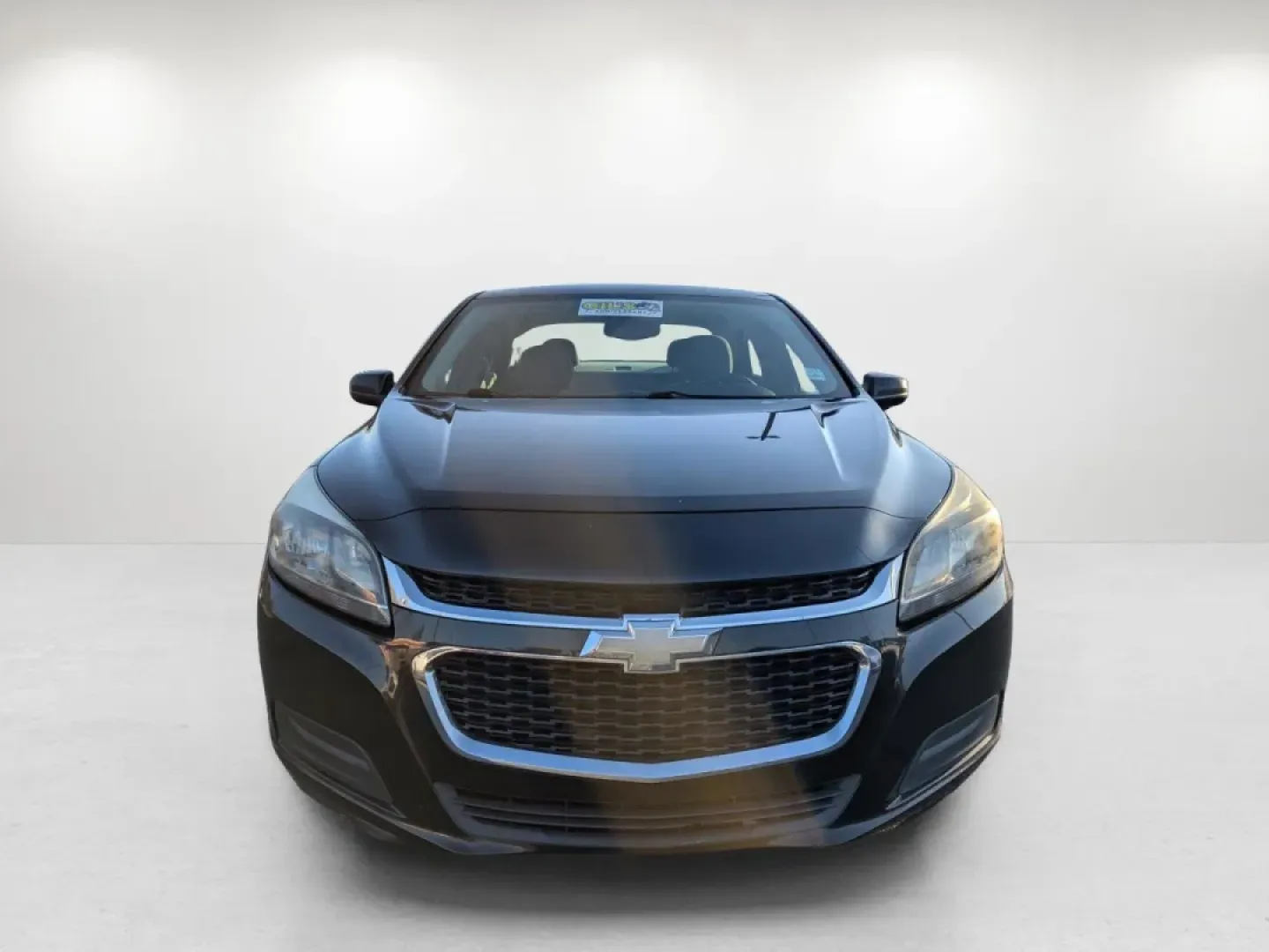 2015 /Jet Black/Titanium Chevrolet Malibu LS (1G11B5SL7FF) with an Other engine, located at 1430 Gateway Drive, Opelika, AL, 36801, (334) 239-0944, 32.637871, -85.409790 - **Elevate Your Daily Commute with the 2015 Chevrolet Malibu LS!** <br /> <br /> Are you looking for a reliable sedan that effortlessly combines comfort, style, and efficiency? Look no further than this stunning **2015 Chevrolet Malibu LS** available now at **Gils Auto** in Phenix City, AL. Perfectly - Photo#1