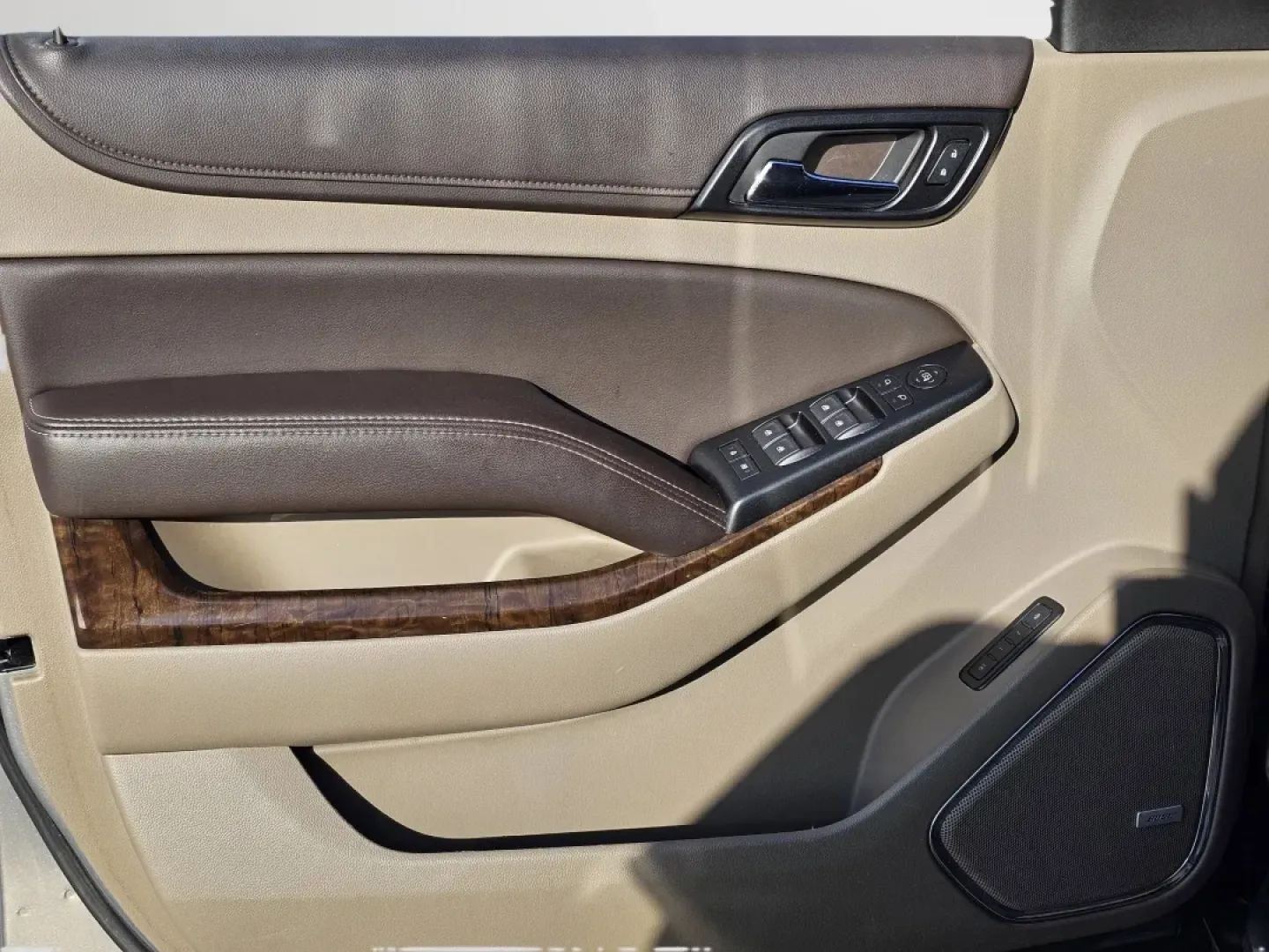 2019 /Cocoa/Dune Chevrolet Suburban LT (1GNSCHKCXKR) with an Other engine, located at 7000 Northlake Connector, Columbus, GA, 31904, (706) 987-8085, 32.524975, -84.978134 - **Unleash the Adventure in Your Life with the 2019 Chevrolet Suburban LT at Gils Auto in Phenix City, AL!**<br /> <br /> Are you ready to elevate your family adventures or weekend getaways? This 2019 Chevrolet Suburban LT offers the perfect blend of space, luxury, and rugged capability, making it an - Photo#8