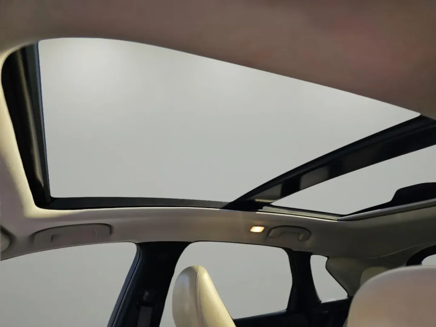 2019 /Wheat/Black Infiniti QX50 LUXE (3PCAJ5M32KF) with an Other engine, located at 3959 U.S. 80 W, Phenix City, AL, 36870, (334) 297-4885, 32.469296, -85.135185 - **Elevate Your Driving Experience with This 2019 Infiniti QX50 LUXE AWD**<br /> <br /> Are you ready to enhance your daily commute or take your family adventures to a whole new level? Look no further than this stunning 2019 Infiniti QX50 LUXE, available now at Gils Auto in Phenix City, AL. This luxu - Photo#11