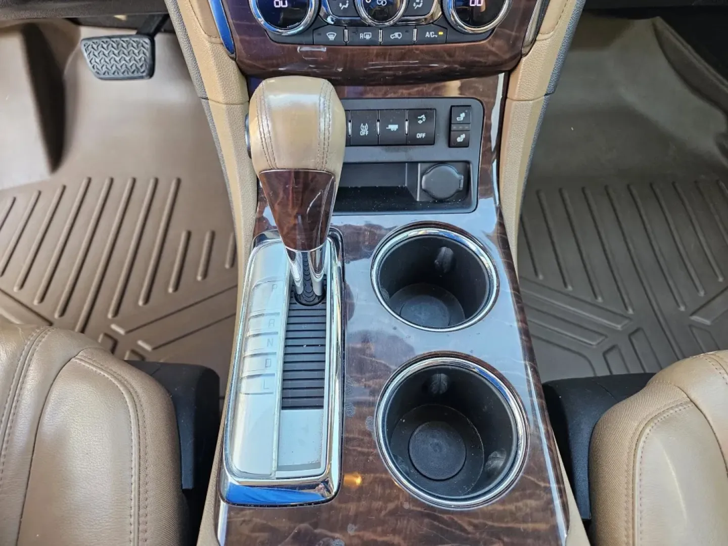 2014 /Choccachino Buick Enclave Leather (5GAKRBKD5EJ) with an Other engine, located at 3959 U.S. 80 W, Phenix City, AL, 36870, (334) 297-4885, 32.469296, -85.135185 - **Discover Your Next Adventure with the 2014 Buick Enclave from Gils Auto!**<br /> <br /> Are you ready to elevate your family outings or weekend getaways? The 2014 Buick Enclave is the perfect blend of luxury, comfort, and capability, making it an ideal choice for growing families and adventure see - Photo#13