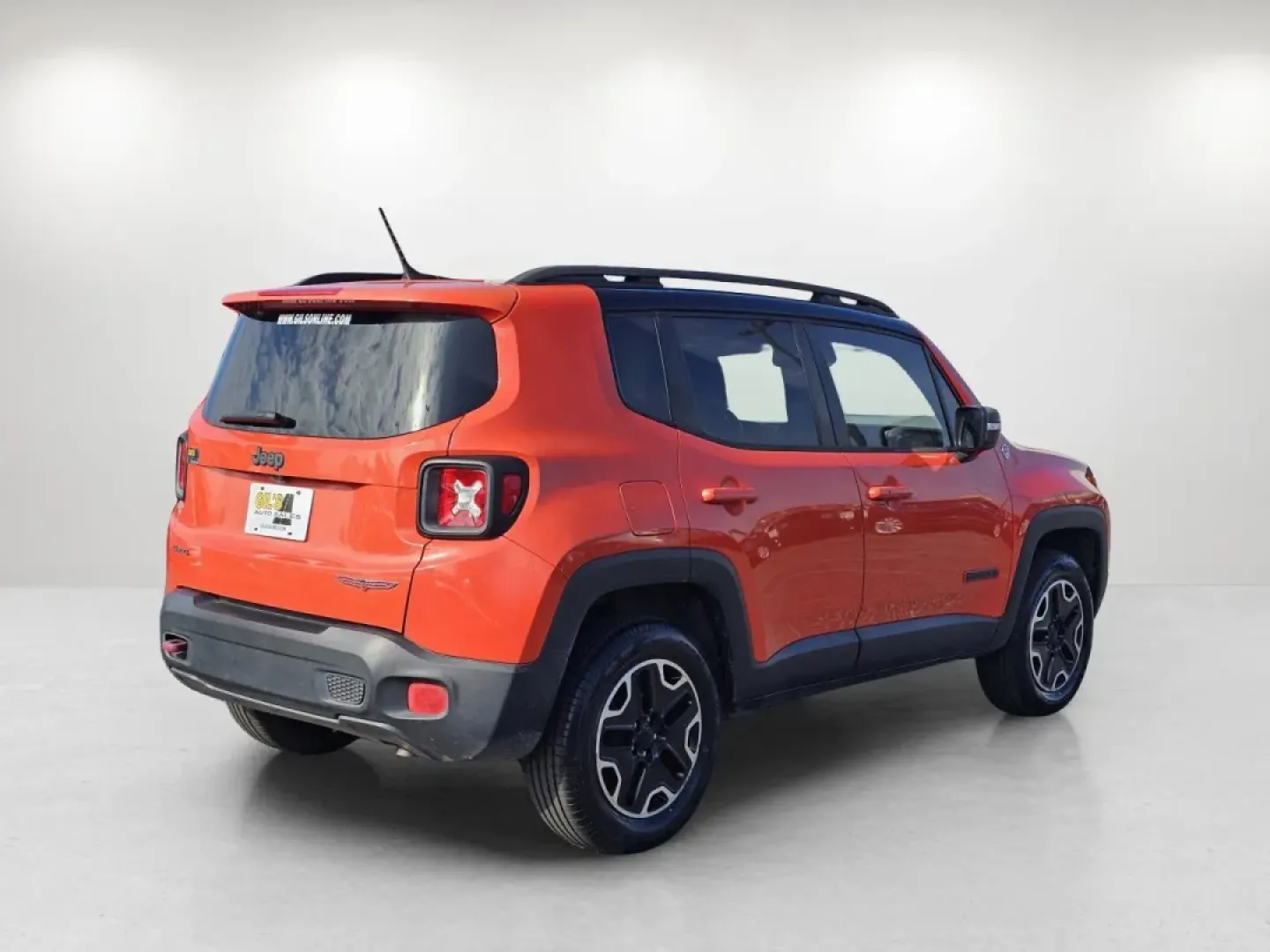 2016 /Black Jeep Renegade Trailhawk (ZACCJBCT8GP) with an Other engine, located at 7000 Northlake Connector, Columbus, GA, 31904, (706) 987-8085, 32.524975, -84.978134 - **Adventure Awaits with the 2016 Jeep Renegade Trailhawk!** <br /> <br /> If you're searching for an exhilarating ride that perfectly balances practicality with adventure, look no further than this stunning **2016 Jeep Renegade Trailhawk**. Ideal for weekend getaways or daily commutes, this crossove - Photo#4