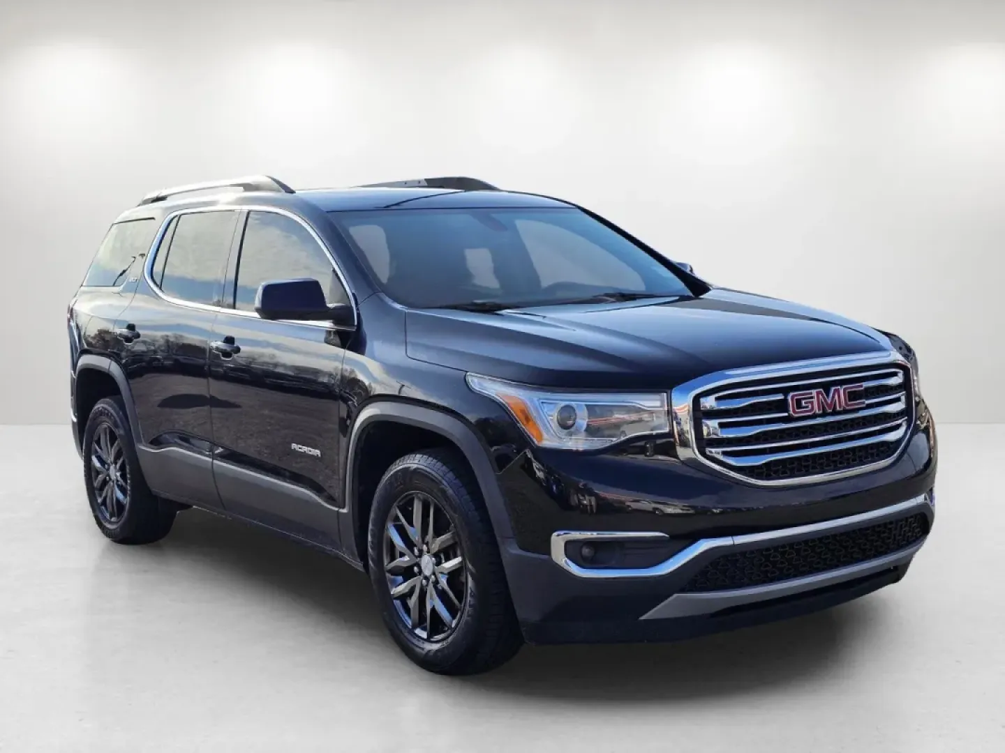 2017 /Jet Black GMC Acadia SLT (1GKKNMLSXHZ) with an Other engine, located at 3959 U.S. 80 W, Phenix City, AL, 36870, (334) 297-4885, 32.469296, -85.135185 - Are you ready to elevate your family adventures and daily commutes? Introducing the 2017 GMC Acadia SLT, a versatile SUV that seamlessly blends comfort, style, and functionality. This vehicle is not just a mode of transport; it's a lifestyle choice designed for growing families, weekend adventurers, - Photo#3