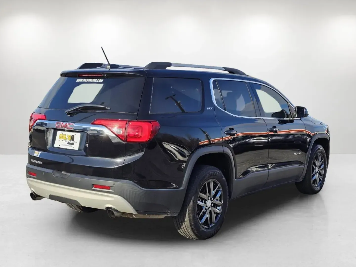 2017 /Jet Black GMC Acadia SLT (1GKKNMLSXHZ) with an Other engine, located at 3959 U.S. 80 W, Phenix City, AL, 36870, (334) 297-4885, 32.469296, -85.135185 - Are you ready to elevate your family adventures and daily commutes? Introducing the 2017 GMC Acadia SLT, a versatile SUV that seamlessly blends comfort, style, and functionality. This vehicle is not just a mode of transport; it's a lifestyle choice designed for growing families, weekend adventurers, - Photo#5