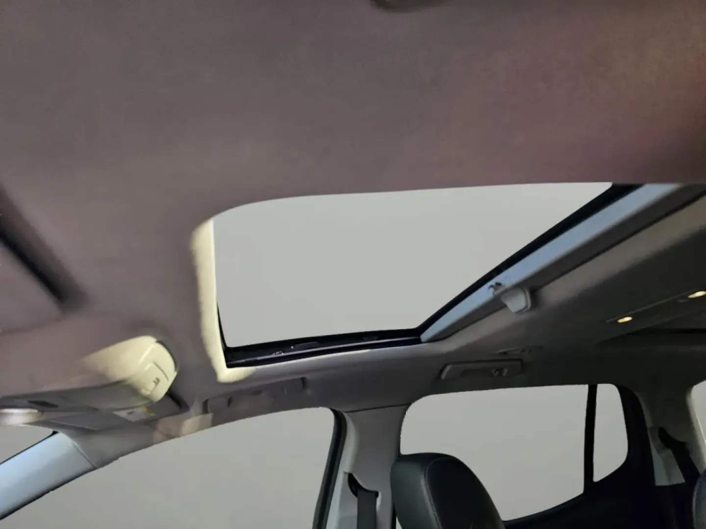 2017 /Jet Black GMC Acadia SLT (1GKKNMLSXHZ) with an Other engine, located at 3959 U.S. 80 W, Phenix City, AL, 36870, (334) 297-4885, 32.469296, -85.135185 - Are you ready to elevate your family adventures and daily commutes? Introducing the 2017 GMC Acadia SLT, a versatile SUV that seamlessly blends comfort, style, and functionality. This vehicle is not just a mode of transport; it's a lifestyle choice designed for growing families, weekend adventurers, - Photo#11