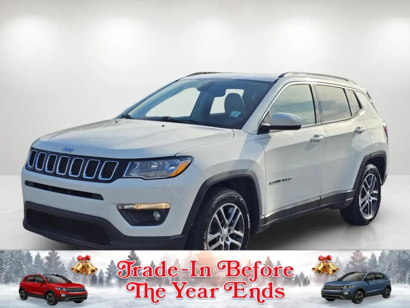 2019 /Ski Gray/Black Jeep Compass Latitude w/Sun/Wheel Pkg (3C4NJCBB5KT) with an Other engine, located at 1430 Gateway Drive, Opelika, AL, 36801, (334) 239-0944, 32.637871, -85.409790 - ### Discover Adventure with the 2019 Jeep Compass Latitude at Gils Auto - Phenix City!<br /> <br /> Are you ready to elevate your driving experience? The 2019 Jeep Compass Latitude is the perfect companion for both your daily commute and weekend getaways. With its rugged style and versatile features - Photo#0