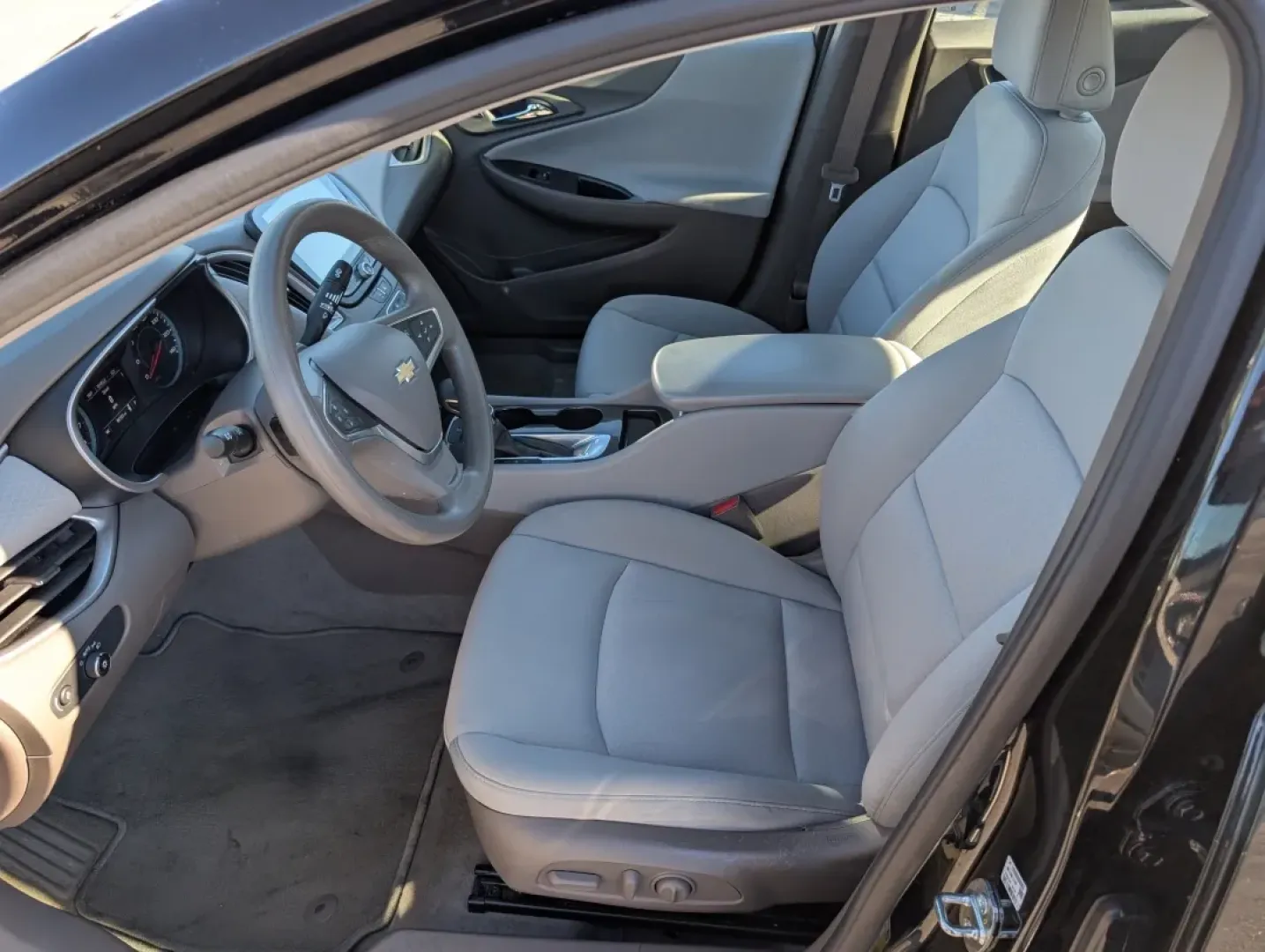 2022 /Dark Atmosphere/ Medium Ash Gray Chevrolet Malibu LS (1G1ZC5ST7NF) with an Other engine, located at 3959 U.S. 80 W, Phenix City, AL, 36870, (334) 297-4885, 32.469296, -85.135185 - **Discover the Perfect Balance of Style and Comfort with the 2022 Chevrolet Malibu at Gils Auto - Phenix City**<br /> <br /> Are you looking for a reliable sedan that effortlessly combines modern technology, spacious comfort, and fuel efficiency? Whether you're commuting to work, shuttling the kids - Photo#13