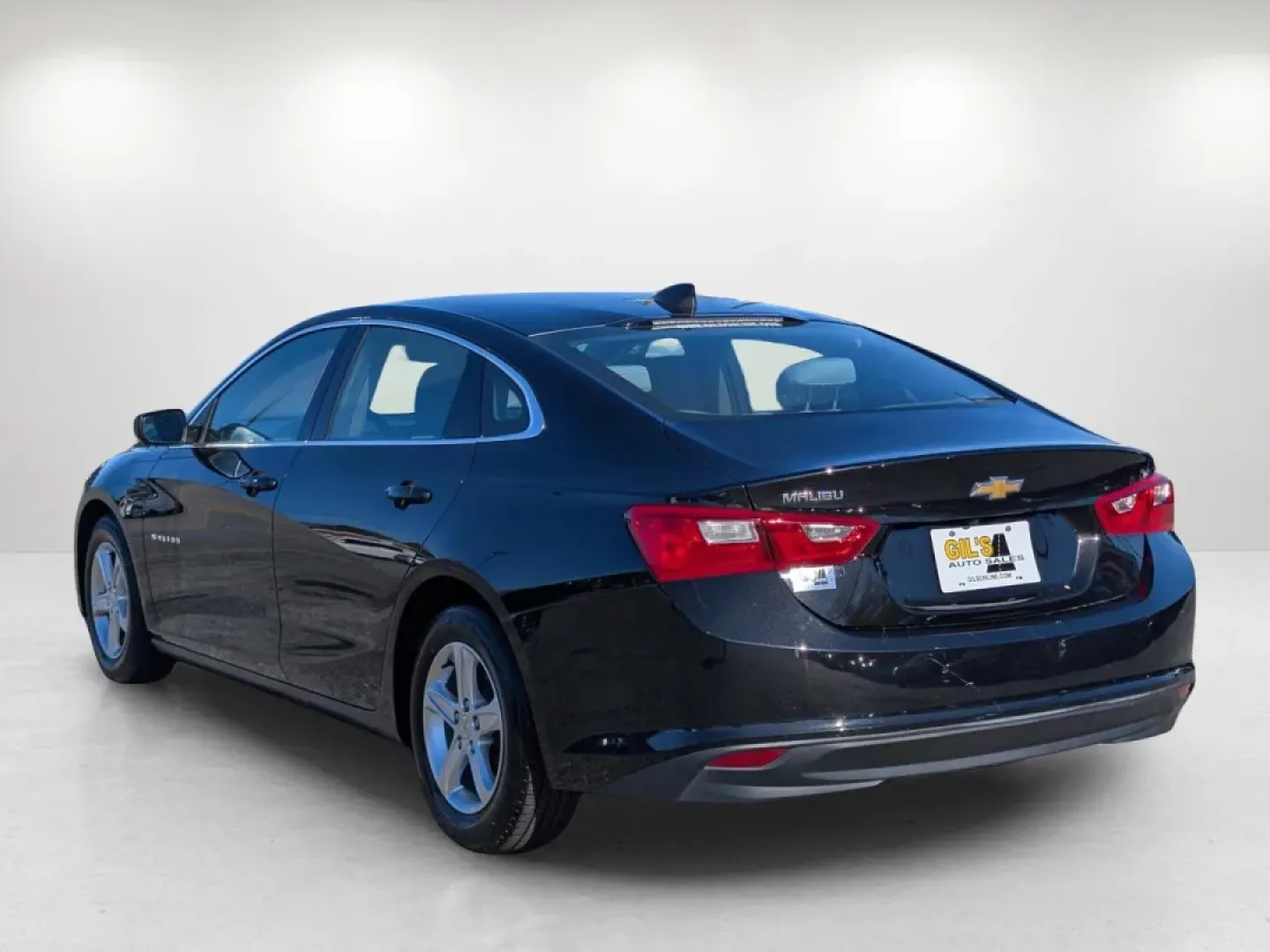 2022 /Dark Atmosphere/ Medium Ash Gray Chevrolet Malibu LS (1G1ZC5ST7NF) with an Other engine, located at 5115 14th Ave., Columbus, GA, 31904, (706) 323-0345, 32.511494, -84.971046 - **Discover the Perfect Balance of Style and Comfort with the 2022 Chevrolet Malibu at Gils Auto - Phenix City**<br /> <br /> Are you looking for a reliable sedan that effortlessly combines modern technology, spacious comfort, and fuel efficiency? Whether you're commuting to work, shuttling the kids - Photo#6
