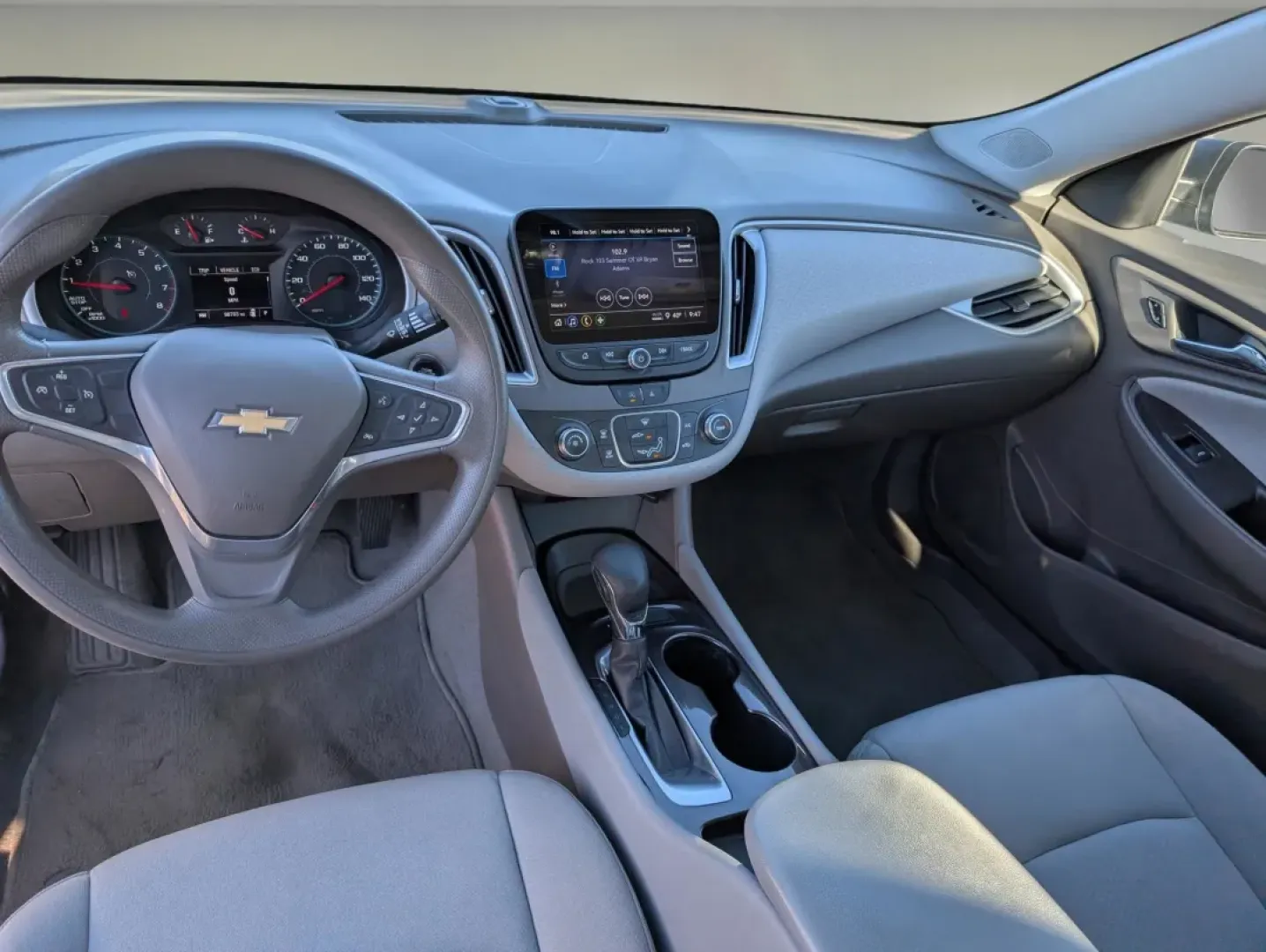 2022 /Dark Atmosphere/ Medium Ash Gray Chevrolet Malibu LS (1G1ZC5ST7NF) with an Other engine, located at 5115 14th Ave., Columbus, GA, 31904, (706) 323-0345, 32.511494, -84.971046 - **Discover the Perfect Balance of Style and Comfort with the 2022 Chevrolet Malibu at Gils Auto - Phenix City**<br /> <br /> Are you looking for a reliable sedan that effortlessly combines modern technology, spacious comfort, and fuel efficiency? Whether you're commuting to work, shuttling the kids - Photo#15