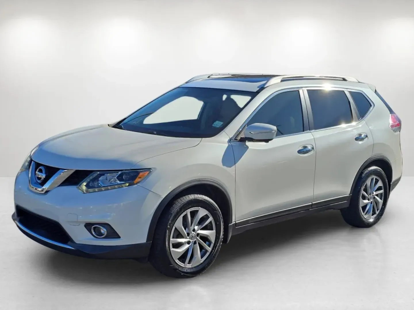 2015 /Almond Nissan Rogue SL (5N1AT2MT1FC) with an Other engine, located at 3959 U.S. 80 W, Phenix City, AL, 36870, (334) 297-4885, 32.469296, -85.135185 - **Discover Adventure and Comfort with the 2015 Nissan Rogue SL at Gils Auto!**<br /> <br /> Are you ready to elevate your driving experience and embrace the freedom of the open road? The 2015 Nissan Rogue SL is the perfect companion for weekend getaways, family outings, and daily commutes alike. Thi - Photo#1
