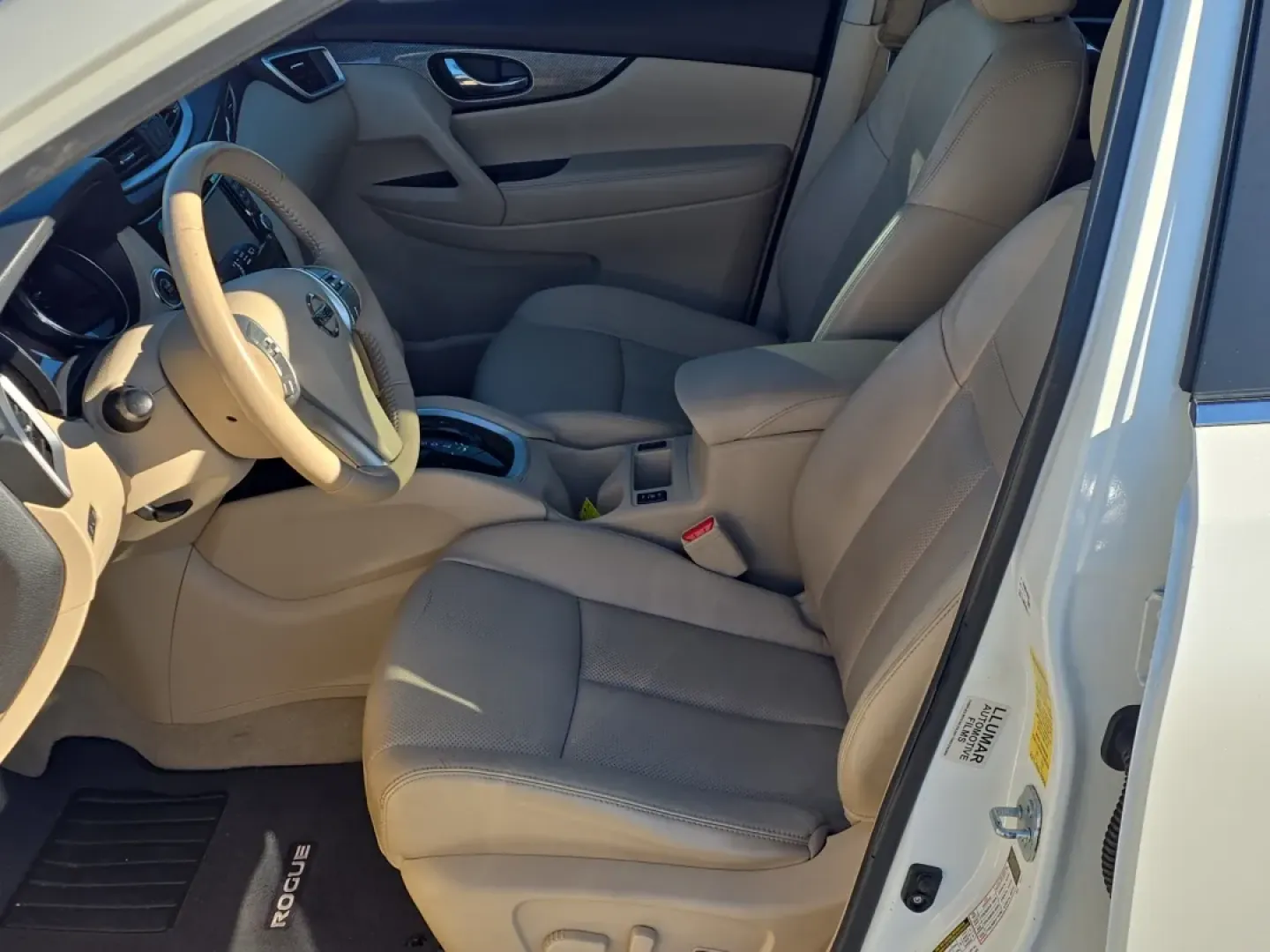 2015 /Almond Nissan Rogue SL (5N1AT2MT1FC) with an Other engine, located at 3959 U.S. 80 W, Phenix City, AL, 36870, (334) 297-4885, 32.469296, -85.135185 - **Discover Adventure and Comfort with the 2015 Nissan Rogue SL at Gils Auto!**<br /> <br /> Are you ready to elevate your driving experience and embrace the freedom of the open road? The 2015 Nissan Rogue SL is the perfect companion for weekend getaways, family outings, and daily commutes alike. Thi - Photo#11