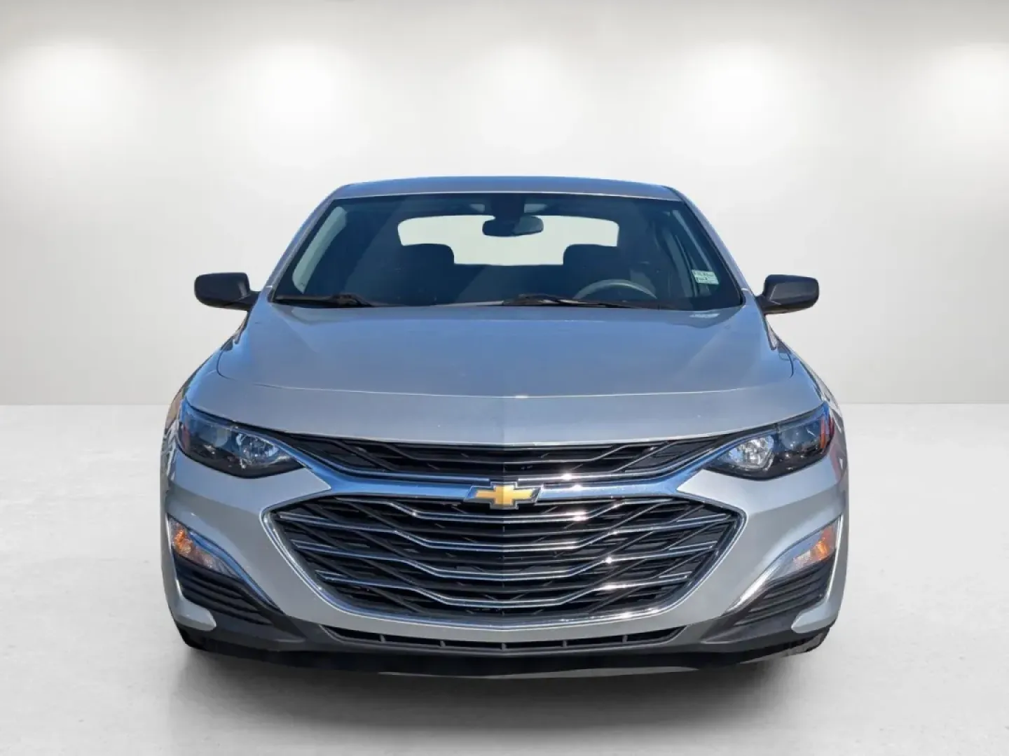 2020 /Jet Black Chevrolet Malibu LS (1G1ZC5ST3LF) with an Other engine, located at 3959 U.S. 80 W, Phenix City, AL, 36870, (334) 297-4885, 32.469296, -85.135185 - Discover the perfect blend of style and functionality with this 2020 Chevrolet Malibu LS, a sedan that effortlessly meets the needs of your busy lifestyle. Whether you're commuting to work, shuttling kids to school, or planning a weekend getaway, this vehicle is designed to keep you comfortable and - Photo#1
