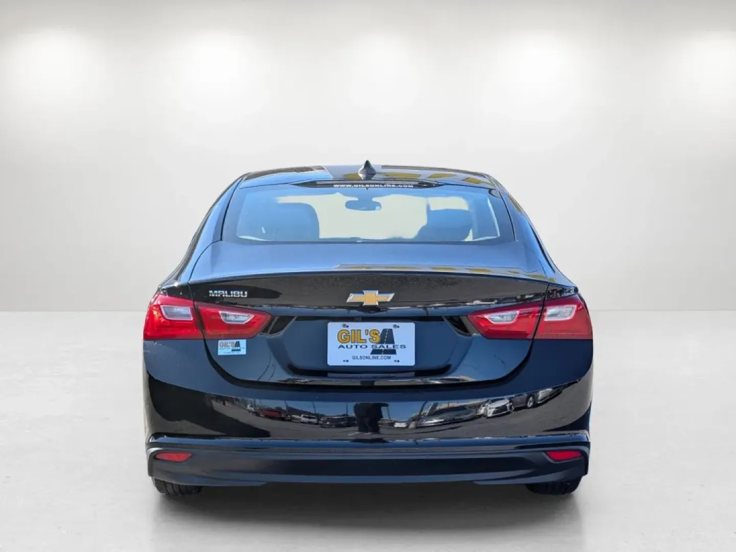 2022 /Dark Atmosphere/ Medium Ash Gray Chevrolet Malibu LS (1G1ZC5ST1NF) with an Other engine, located at 3959 U.S. 80 W, Phenix City, AL, 36870, (334) 297-4885, 32.469296, -85.135185 - **Discover Your Next Adventure with the 2022 Chevrolet Malibu LS at Gils Auto!**<br /> <br /> Are you ready to upgrade your daily commute or family road trips? The 2022 Chevrolet Malibu LS is the perfect blend of style, comfort, and technology that caters to your busy lifestyle. Whether you're navig - Photo#5