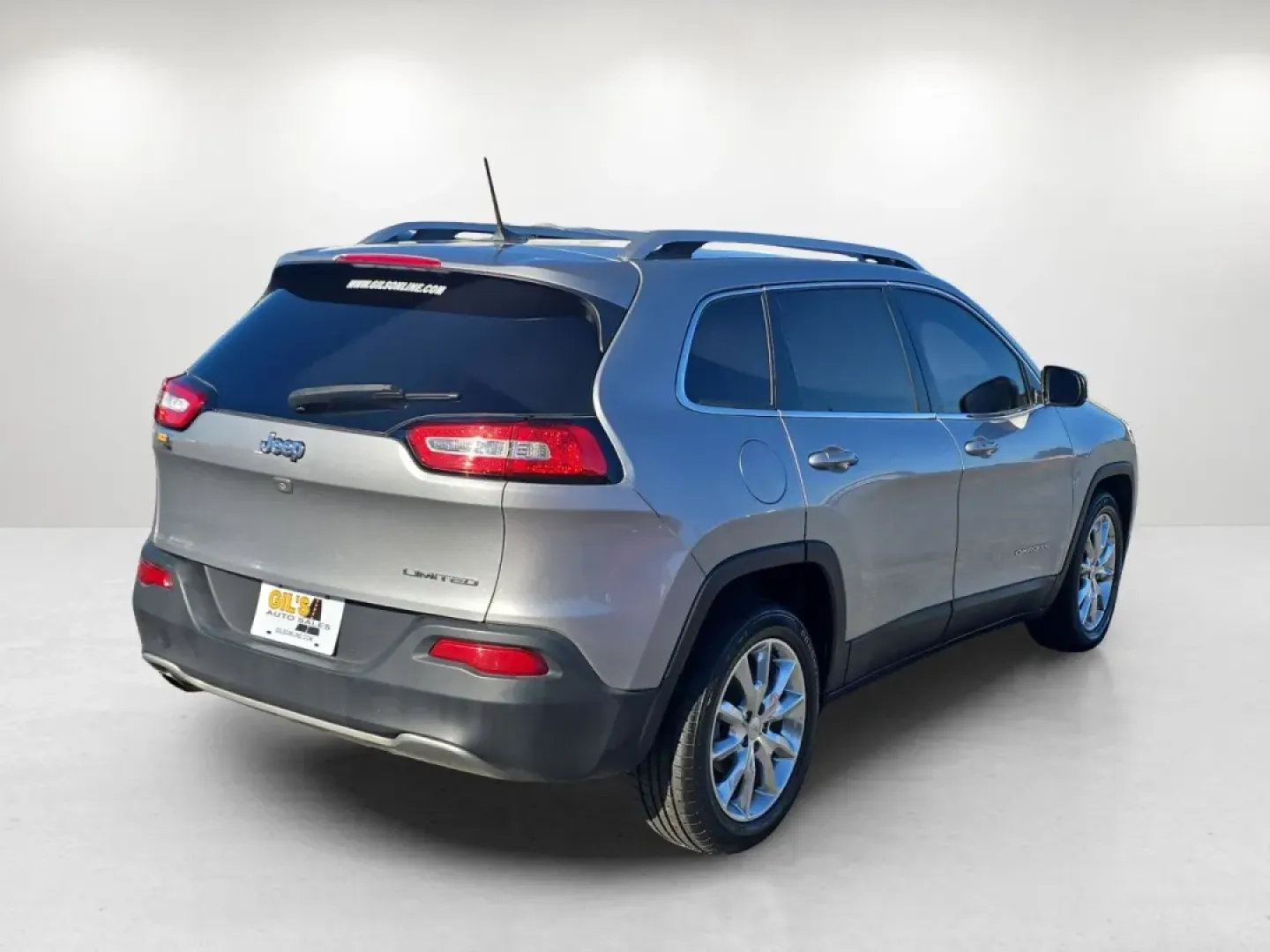 2016 /Black Jeep Cherokee Limited (1C4PJLDB0GW) with an Other engine, located at 3959 U.S. 80 W, Phenix City, AL, 36870, (334) 297-4885, 32.469296, -85.135185 - ### Discover Your Next Adventure with the 2016 Jeep Cherokee Limited at Gils Auto in Phenix City, AL!<br /> <br /> Picture this: You're ready for a weekend getaway, cruising down the scenic roads of Phenix City in your reliable 2016 Jeep Cherokee Limited. With its stylish Billet Silver Metallic Clea - Photo#4