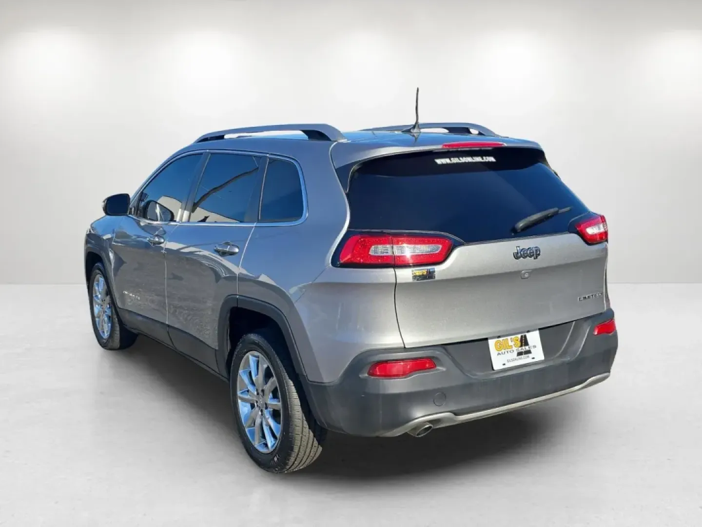 2016 /Black Jeep Cherokee Limited (1C4PJLDB0GW) with an Other engine, located at 3959 U.S. 80 W, Phenix City, AL, 36870, (334) 297-4885, 32.469296, -85.135185 - ### Discover Your Next Adventure with the 2016 Jeep Cherokee Limited at Gils Auto in Phenix City, AL!<br /> <br /> Picture this: You're ready for a weekend getaway, cruising down the scenic roads of Phenix City in your reliable 2016 Jeep Cherokee Limited. With its stylish Billet Silver Metallic Clea - Photo#6