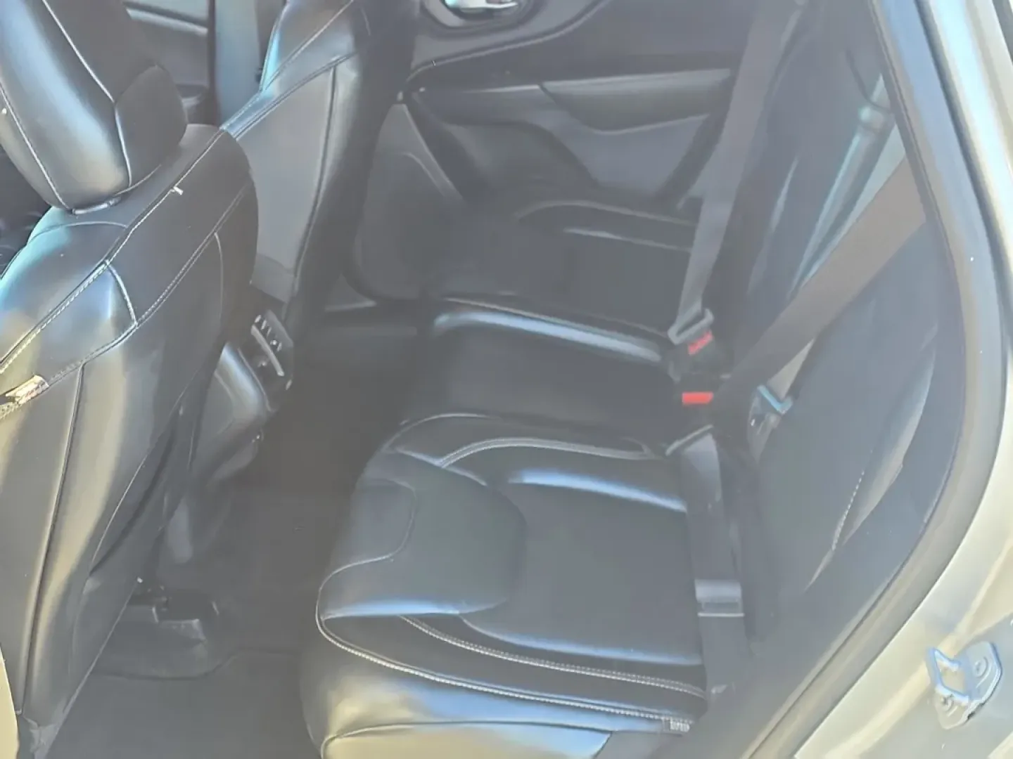 2016 /Black Jeep Cherokee Limited (1C4PJLDB0GW) with an Other engine, located at 3959 U.S. 80 W, Phenix City, AL, 36870, (334) 297-4885, 32.469296, -85.135185 - ### Discover Your Next Adventure with the 2016 Jeep Cherokee Limited at Gils Auto in Phenix City, AL!<br /> <br /> Picture this: You're ready for a weekend getaway, cruising down the scenic roads of Phenix City in your reliable 2016 Jeep Cherokee Limited. With its stylish Billet Silver Metallic Clea - Photo#13