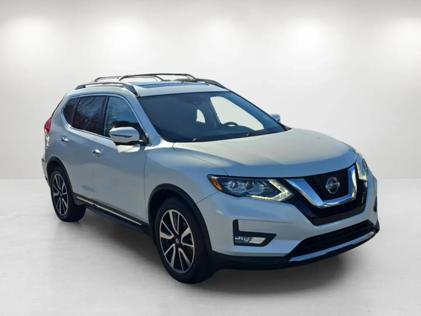 2019 /Charcoal Nissan Rogue SL (5N1AT2MT7KC) with an Other engine, located at 7000 Northlake Connector, Columbus, GA, 31904, (706) 987-8085, 32.524975, -84.978134 - ### Discover Your Next Adventure with the 2019 Nissan Rogue at Gils Auto Phenix City!<br /> <br /> Are you ready for the ultimate blend of comfort, style, and versatility? The 2019 Nissan Rogue SL is the perfect SUV for those who lead an active lifestyle. Whether you're commuting to work, taking th - Photo#2