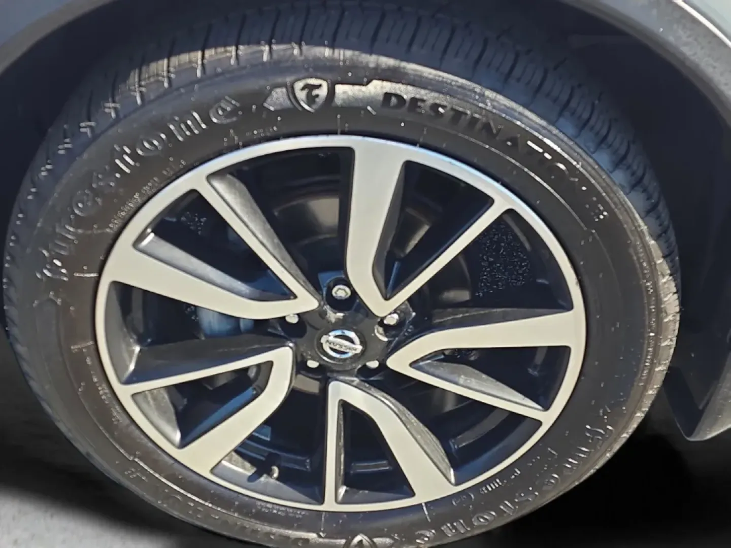 2019 /Charcoal Nissan Rogue SL (5N1AT2MT7KC) with an Other engine, located at 7000 Northlake Connector, Columbus, GA, 31904, (706) 987-8085, 32.524975, -84.978134 - ### Discover Your Next Adventure with the 2019 Nissan Rogue at Gils Auto Phenix City!<br /> <br /> Are you ready for the ultimate blend of comfort, style, and versatility? The 2019 Nissan Rogue SL is the perfect SUV for those who lead an active lifestyle. Whether you're commuting to work, taking th - Photo#8