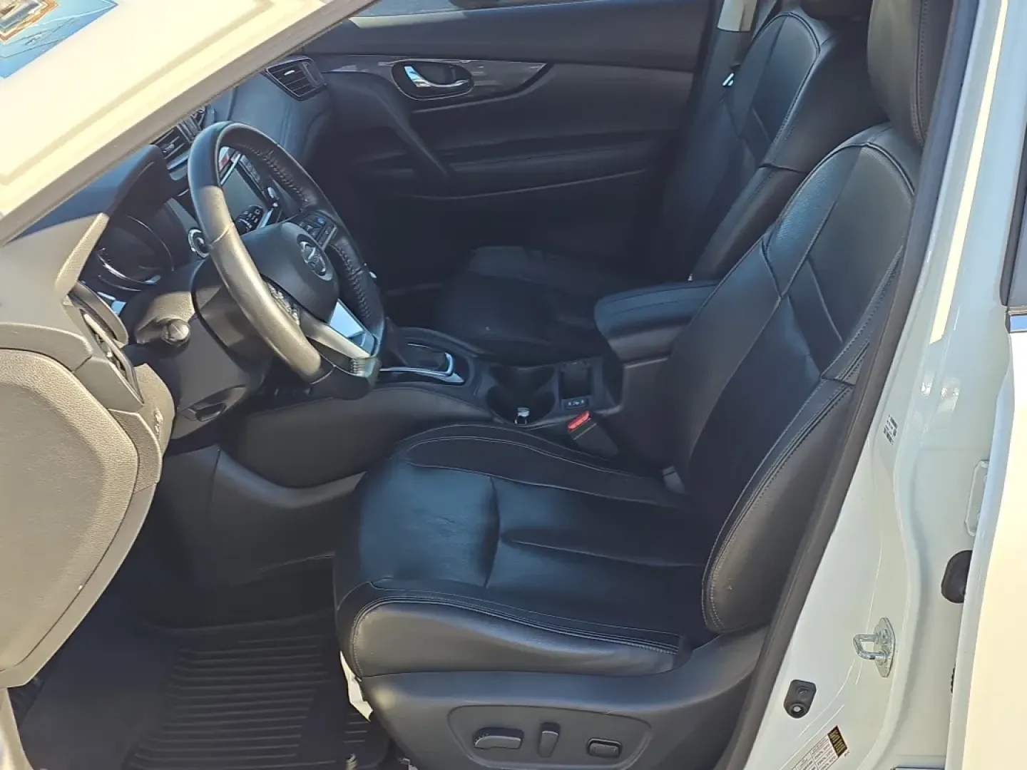 2019 /Charcoal Nissan Rogue SL (5N1AT2MT7KC) with an Other engine, located at 7000 Northlake Connector, Columbus, GA, 31904, (706) 987-8085, 32.524975, -84.978134 - ### Discover Your Next Adventure with the 2019 Nissan Rogue at Gils Auto Phenix City!<br /> <br /> Are you ready for the ultimate blend of comfort, style, and versatility? The 2019 Nissan Rogue SL is the perfect SUV for those who lead an active lifestyle. Whether you're commuting to work, taking th - Photo#10