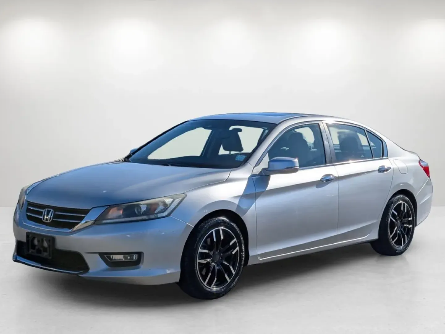 2013 Honda Accord Sdn EX-L (1HGCR2F80DA) with an Other engine, located at 3959 U.S. 80 W, Phenix City, AL, 36870, (334) 297-4885, 32.469296, -85.135185 - **Discover Your Perfect Ride for Adventure: 2013 Honda Accord EX-L at Gils Auto - Phenix City**<br /> <br /> Are you ready to elevate your driving experience? Whether you're commuting to work, running errands, or planning a weekend getaway, the 2013 Honda Accord EX-L is your ideal companion. With it - Photo#1