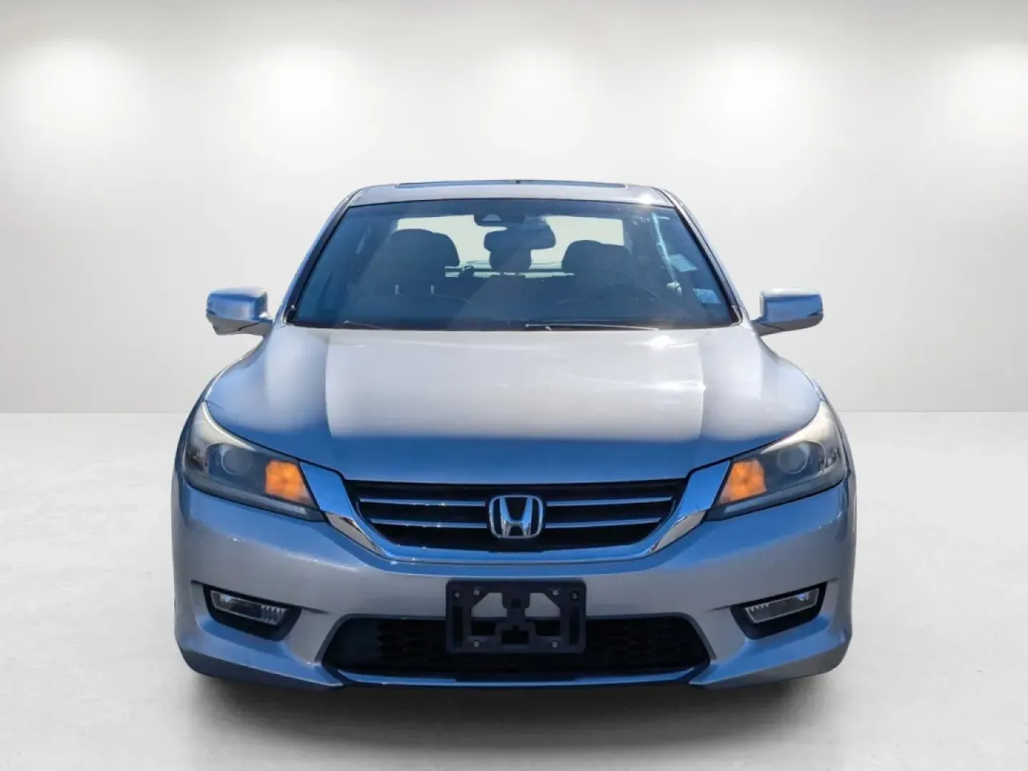 2013 Honda Accord Sdn EX-L (1HGCR2F80DA) with an Other engine, located at 3959 U.S. 80 W, Phenix City, AL, 36870, (334) 297-4885, 32.469296, -85.135185 - **Discover Your Perfect Ride for Adventure: 2013 Honda Accord EX-L at Gils Auto - Phenix City**<br /> <br /> Are you ready to elevate your driving experience? Whether you're commuting to work, running errands, or planning a weekend getaway, the 2013 Honda Accord EX-L is your ideal companion. With it - Photo#2